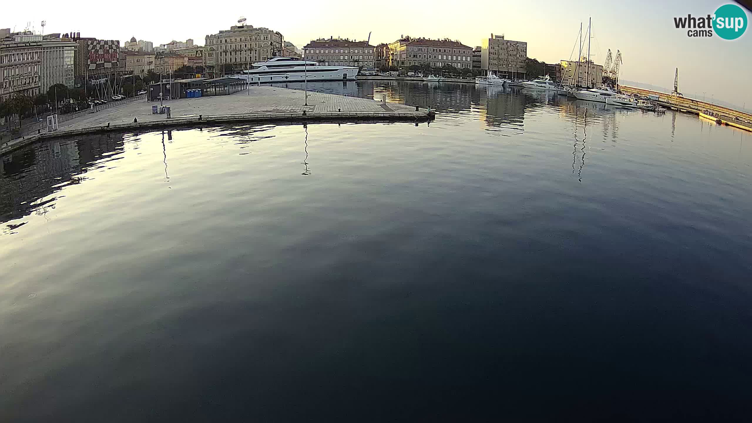 Botel Marina – Rijeka webcam