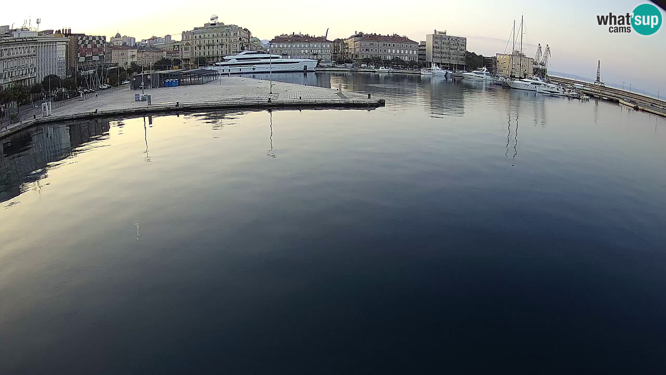 Botel Marina – Rijeka webcam
