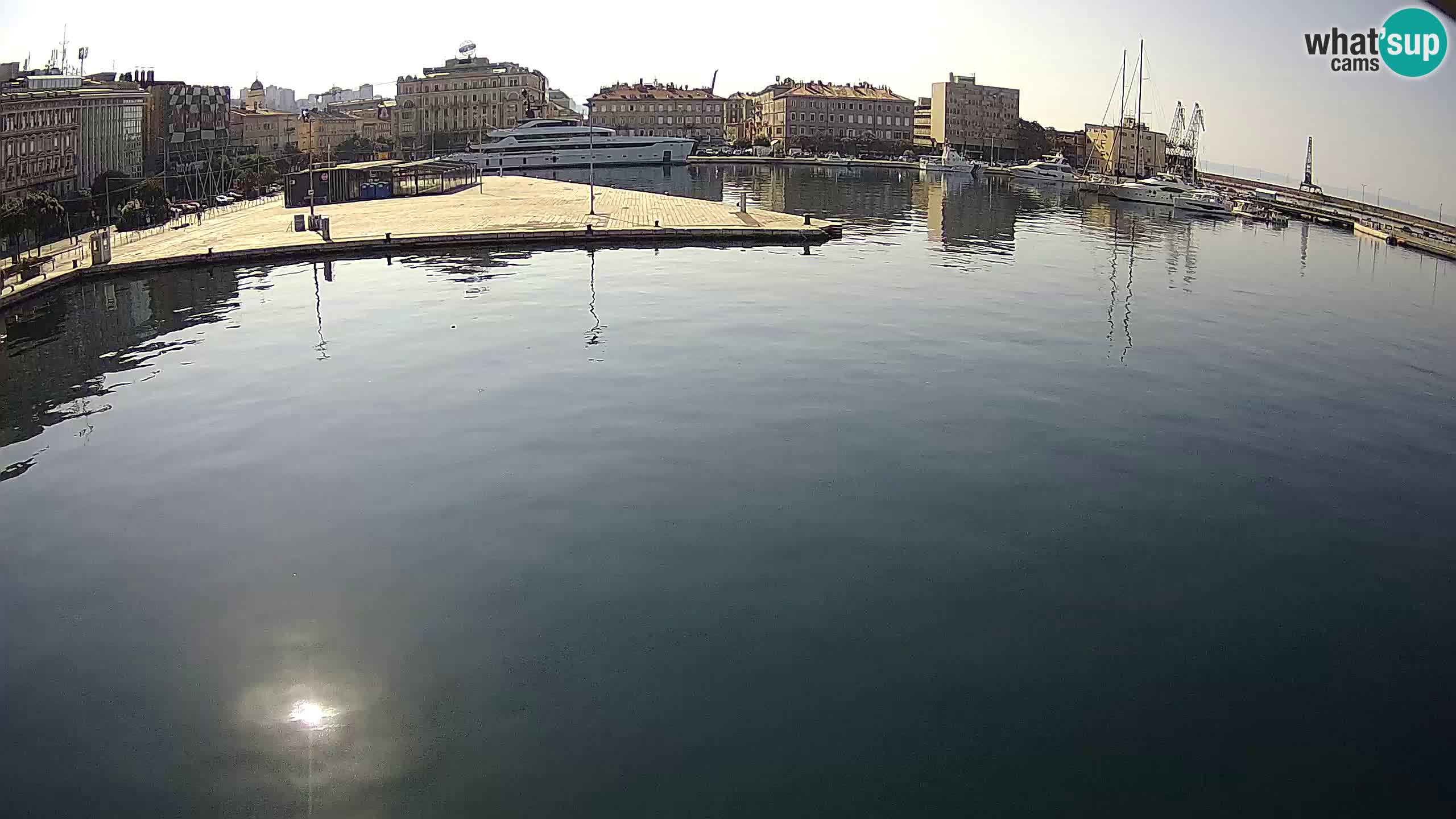Reka – Botel Marina spletna kamera