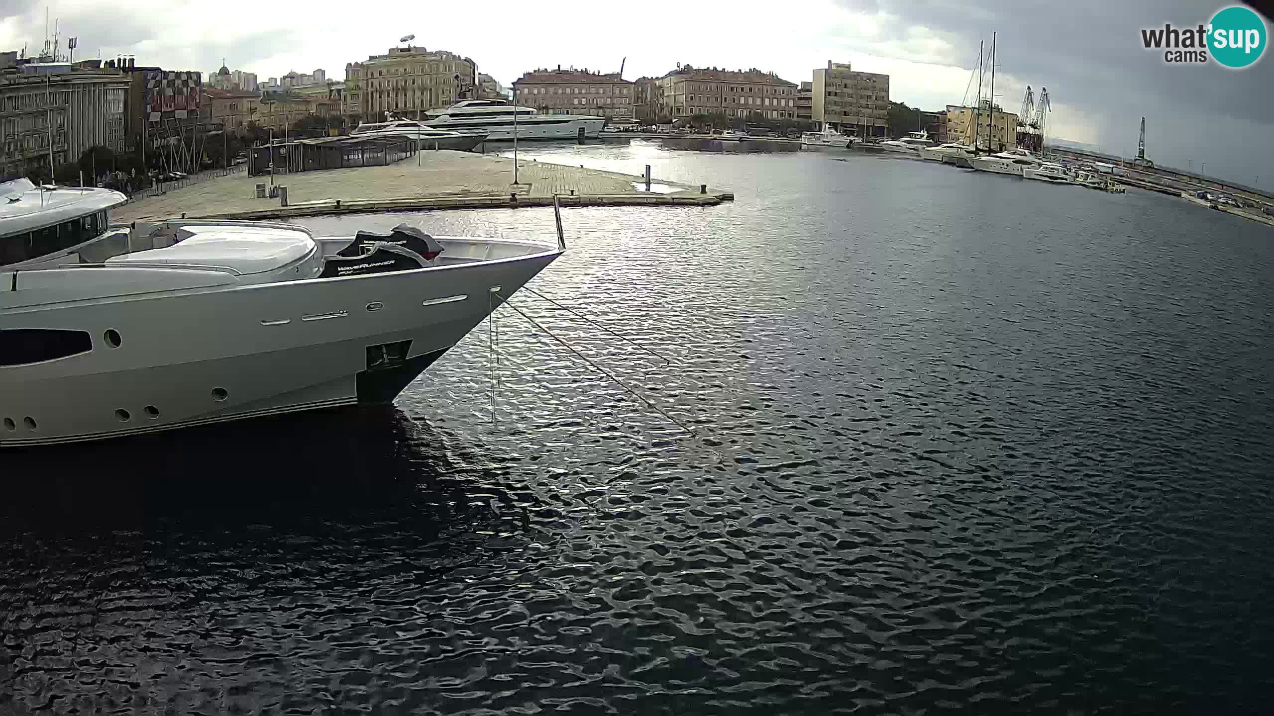 Botel Marina – Rijeka live cam