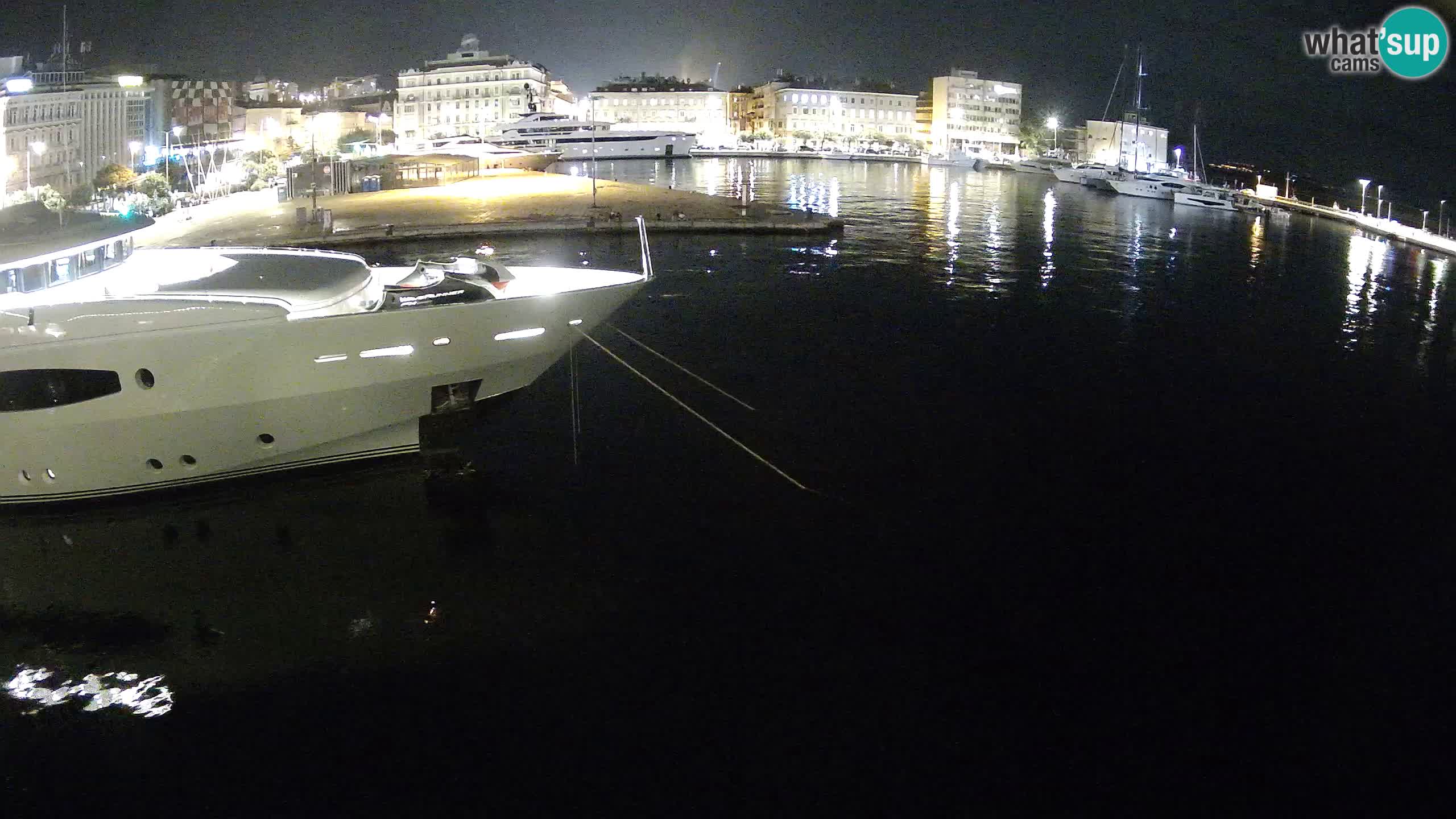 Reka – Botel Marina spletna kamera