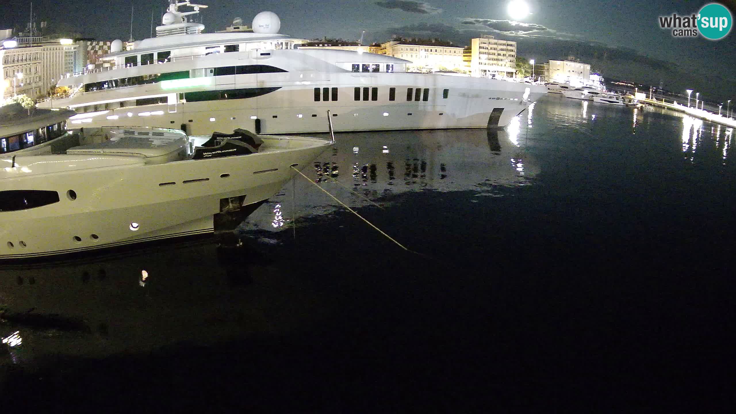 Botel Marina – Rijeka webcam