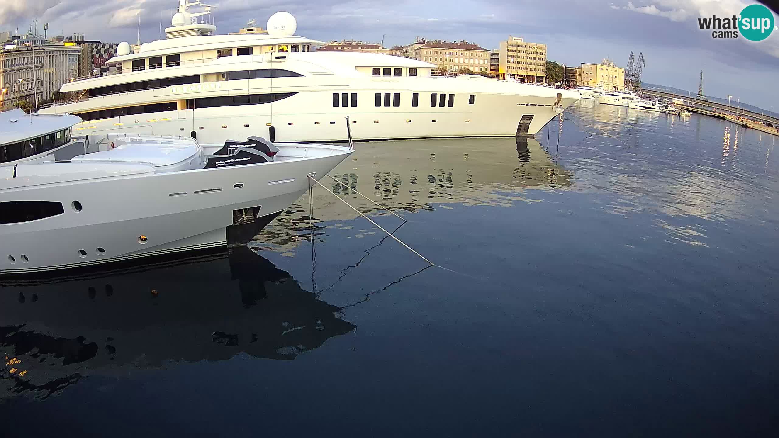 Rijeka – Botel Marina webcam en direct