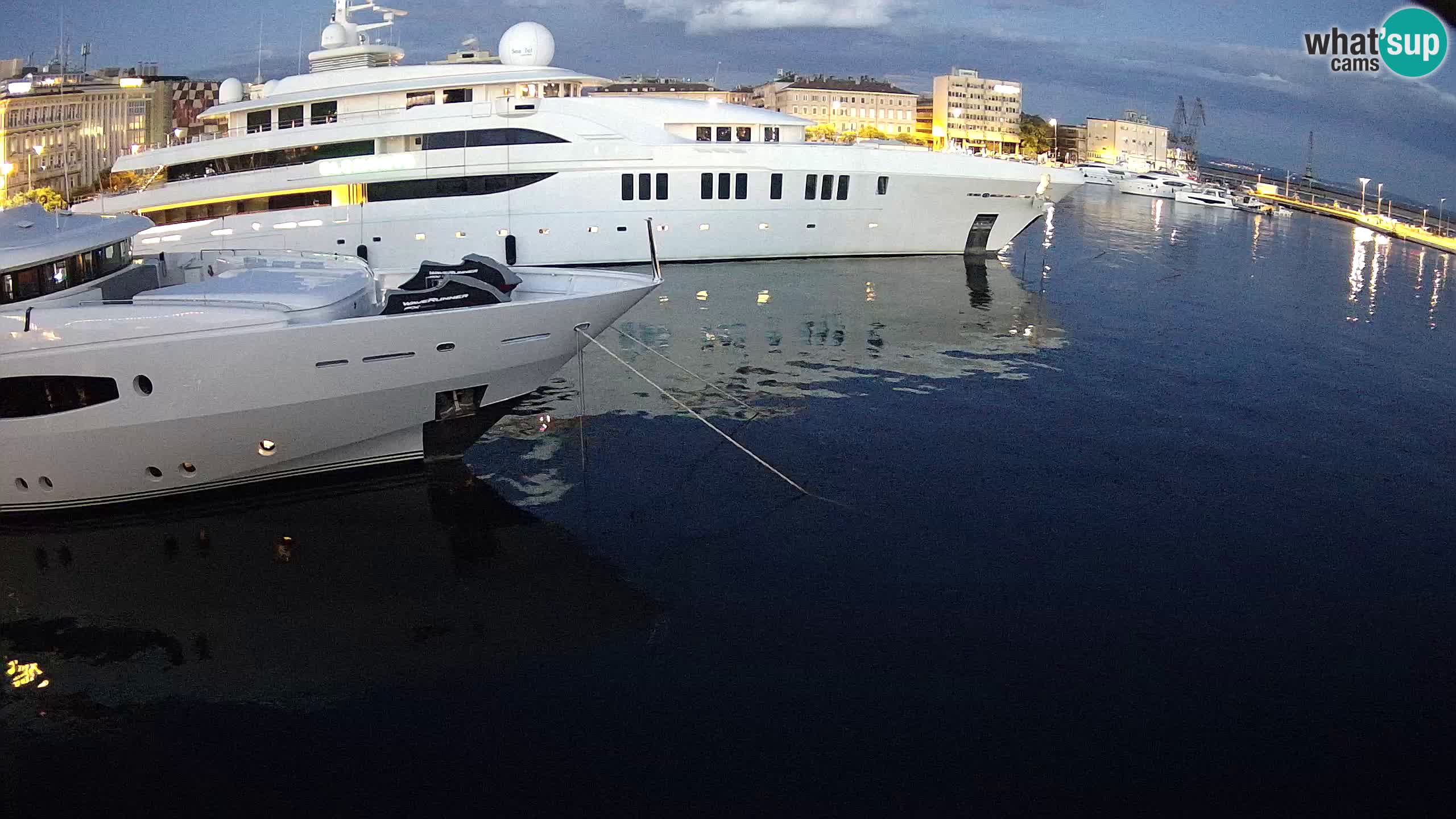 Botel Marina – Rijeka live cam