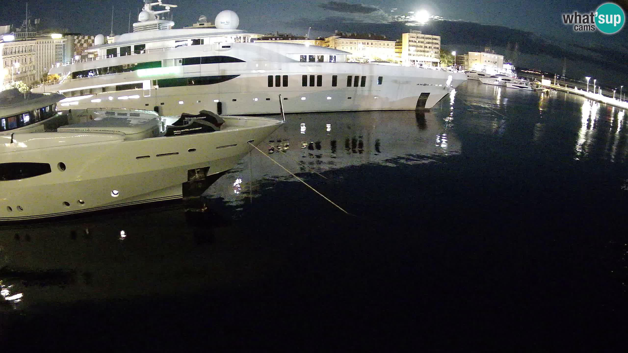 Botel Marina cámara web en vivo Rijeka