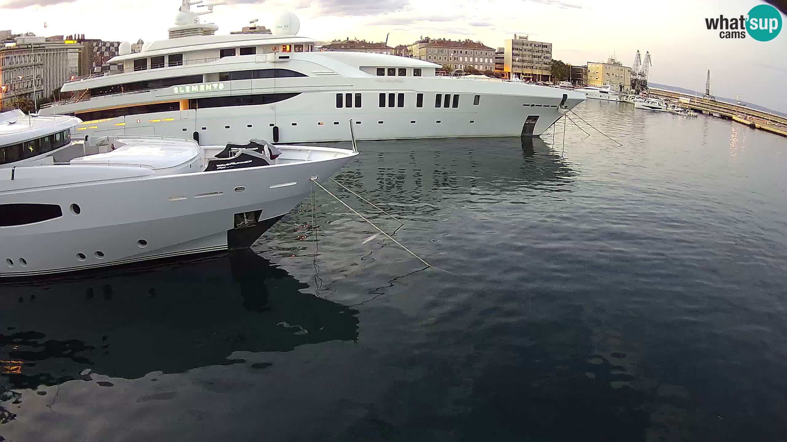 Botel Marina cámara web en vivo Rijeka