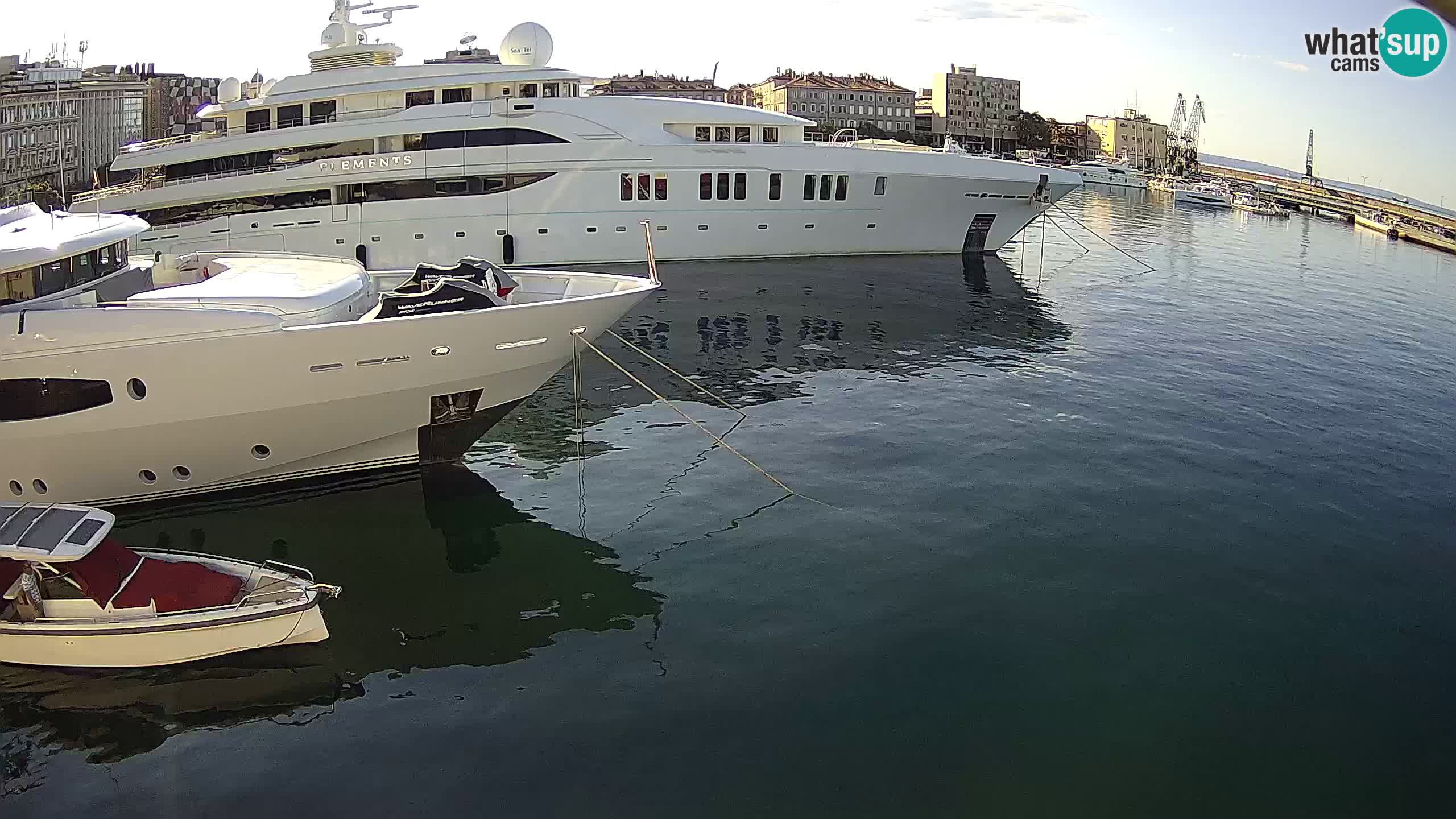 Reka – Botel Marina spletna kamera