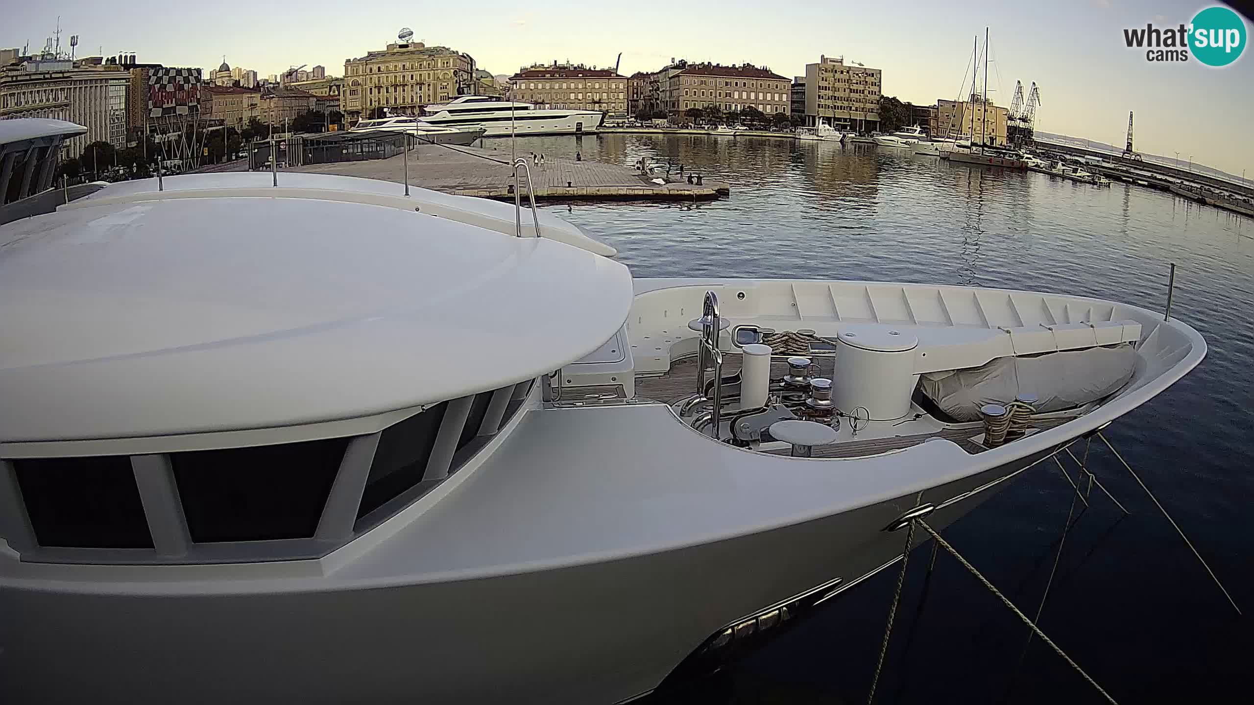 Botel Marina cámara web en vivo Rijeka