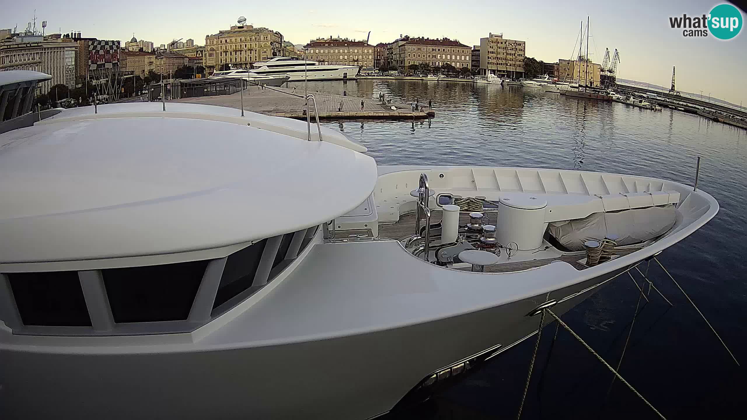 Botel Marina cámara web en vivo Rijeka
