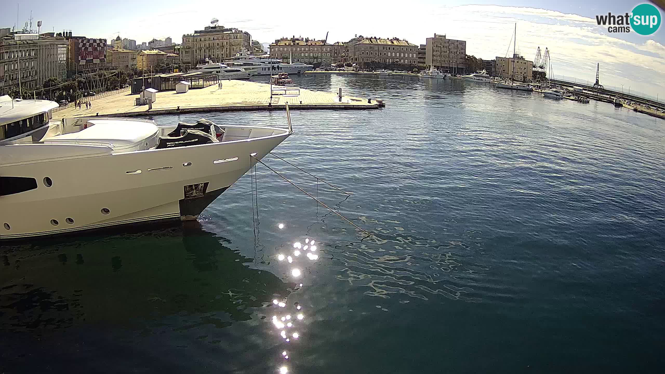 Reka – Botel Marina spletna kamera