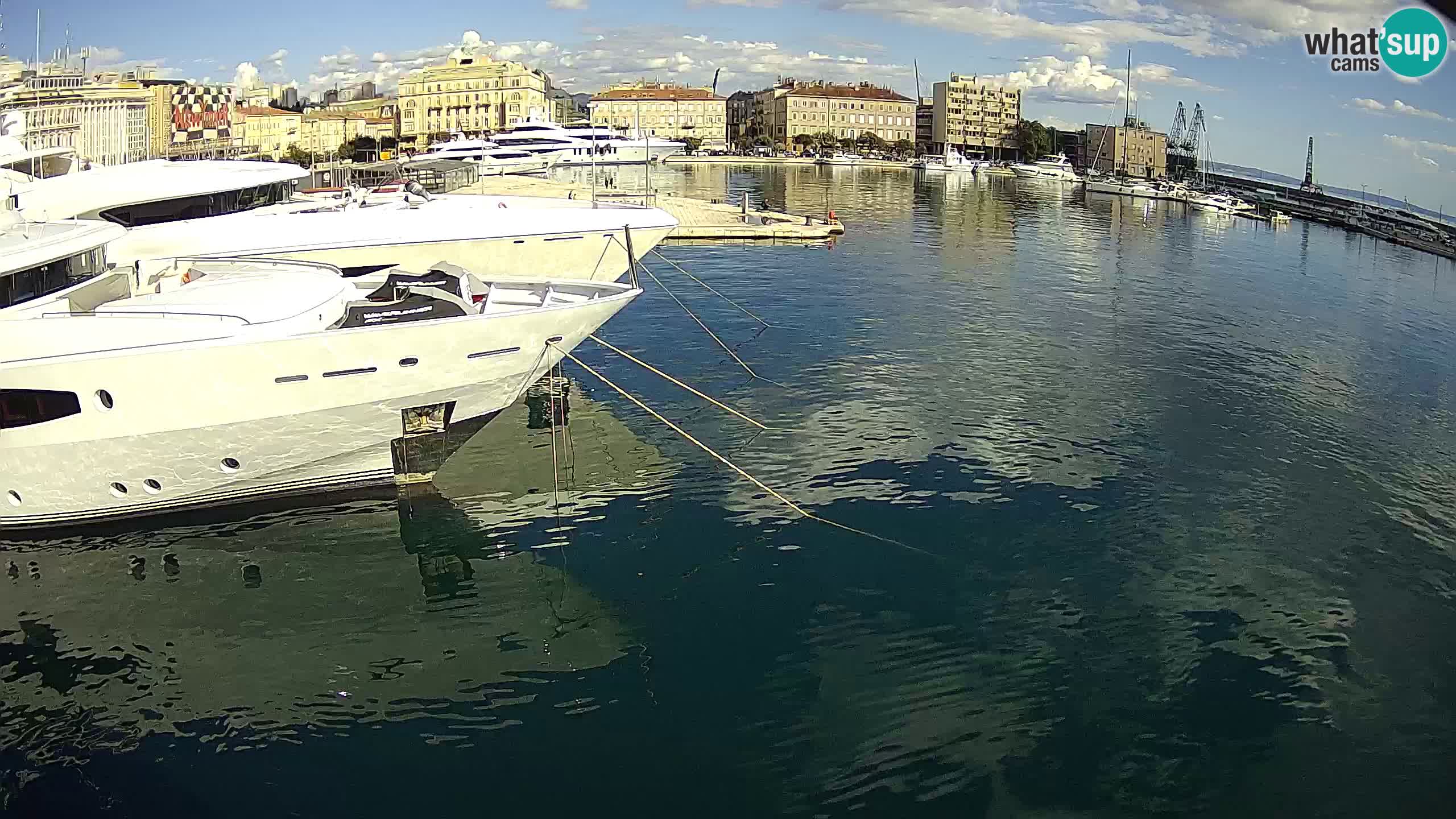 Reka – Botel Marina spletna kamera