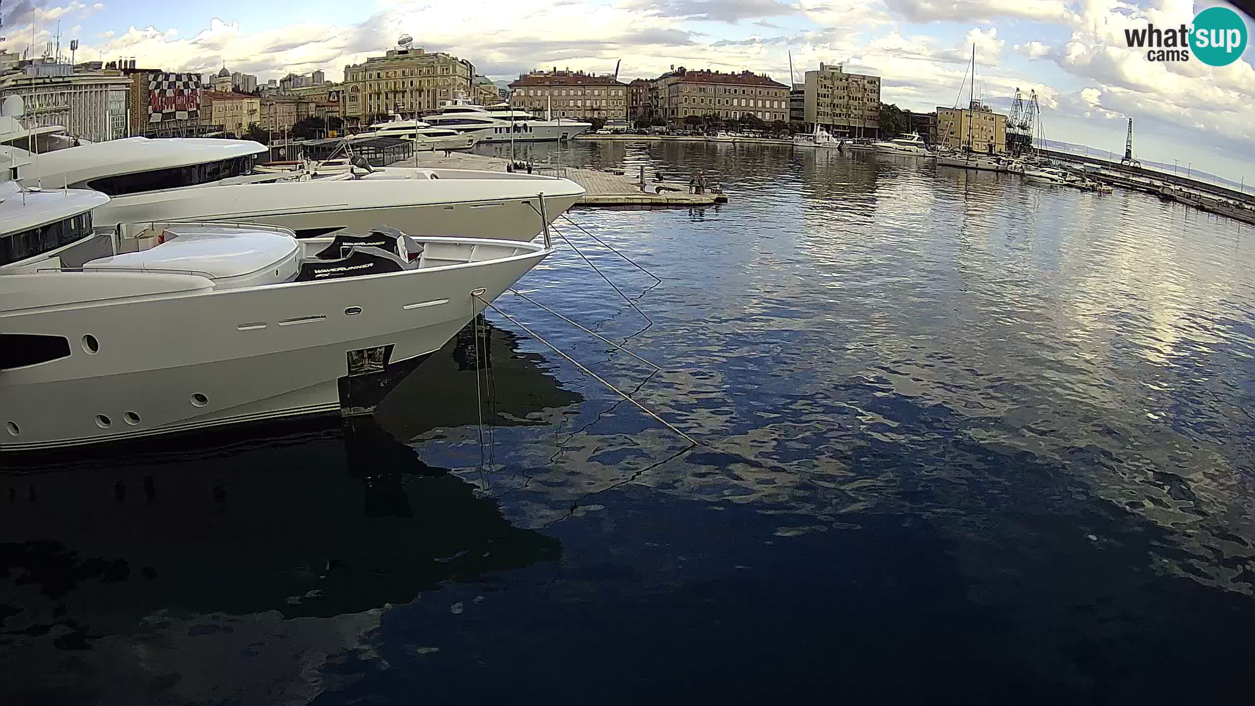 Botel Marina cámara web en vivo Rijeka