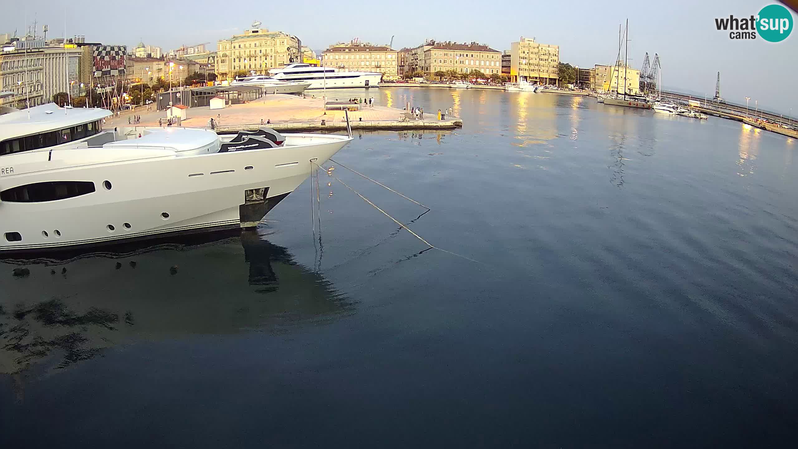 Rijeka – Botel Marina web kamera