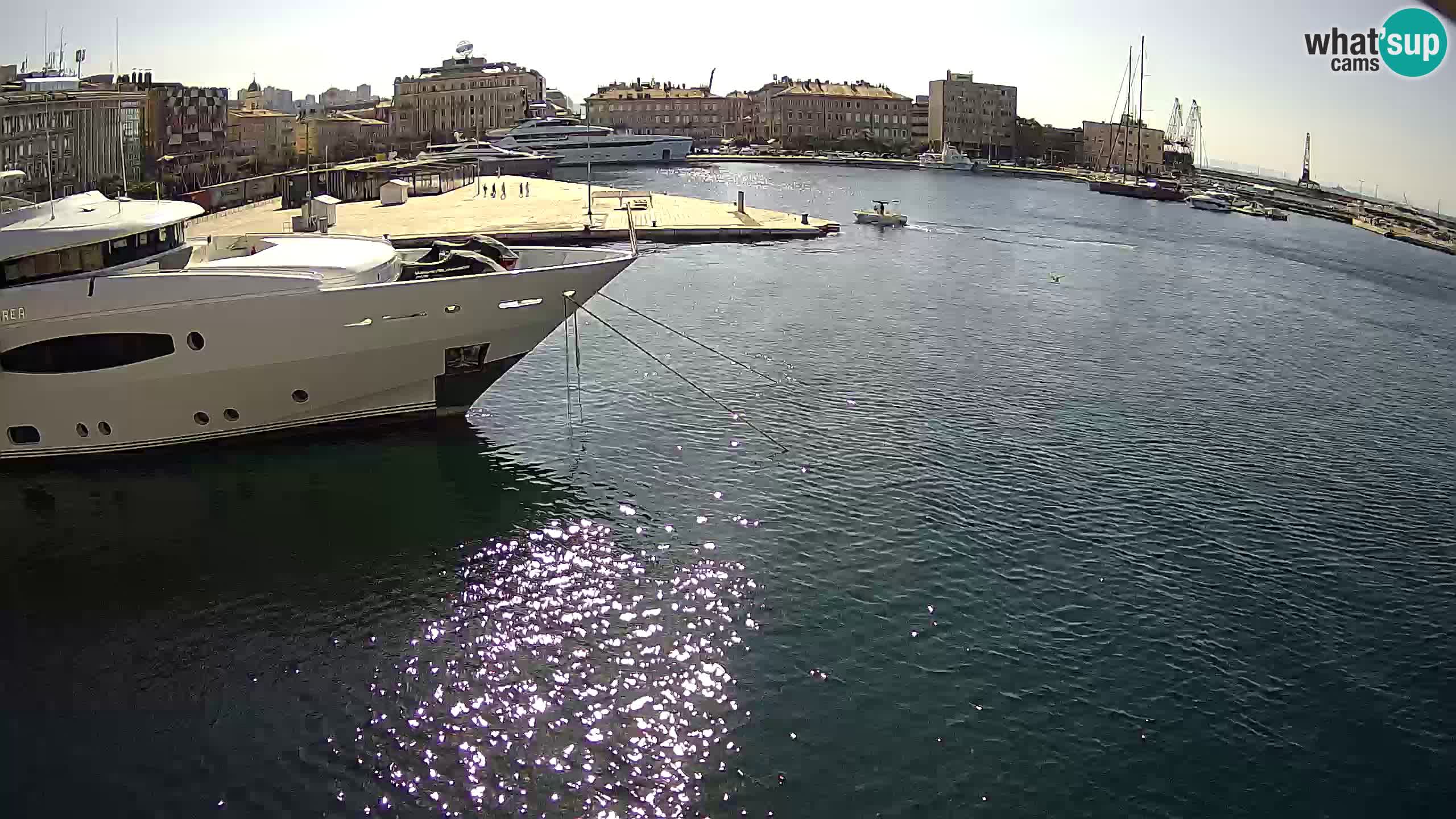 Botel Marina cámara web en vivo Rijeka