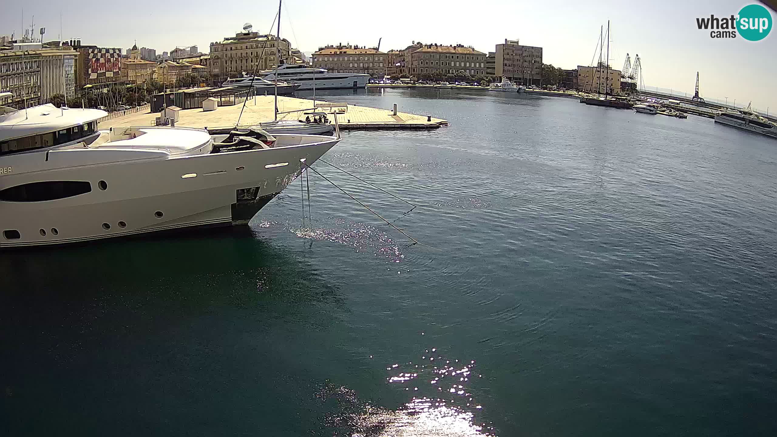 Botel Marina – Rijeka live cam