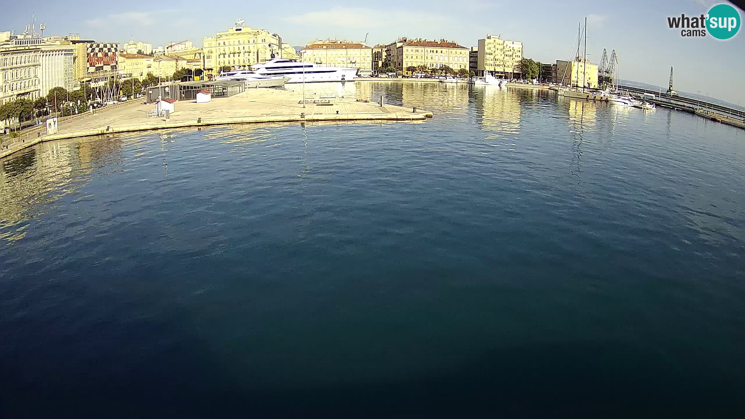 Reka – Botel Marina spletna kamera