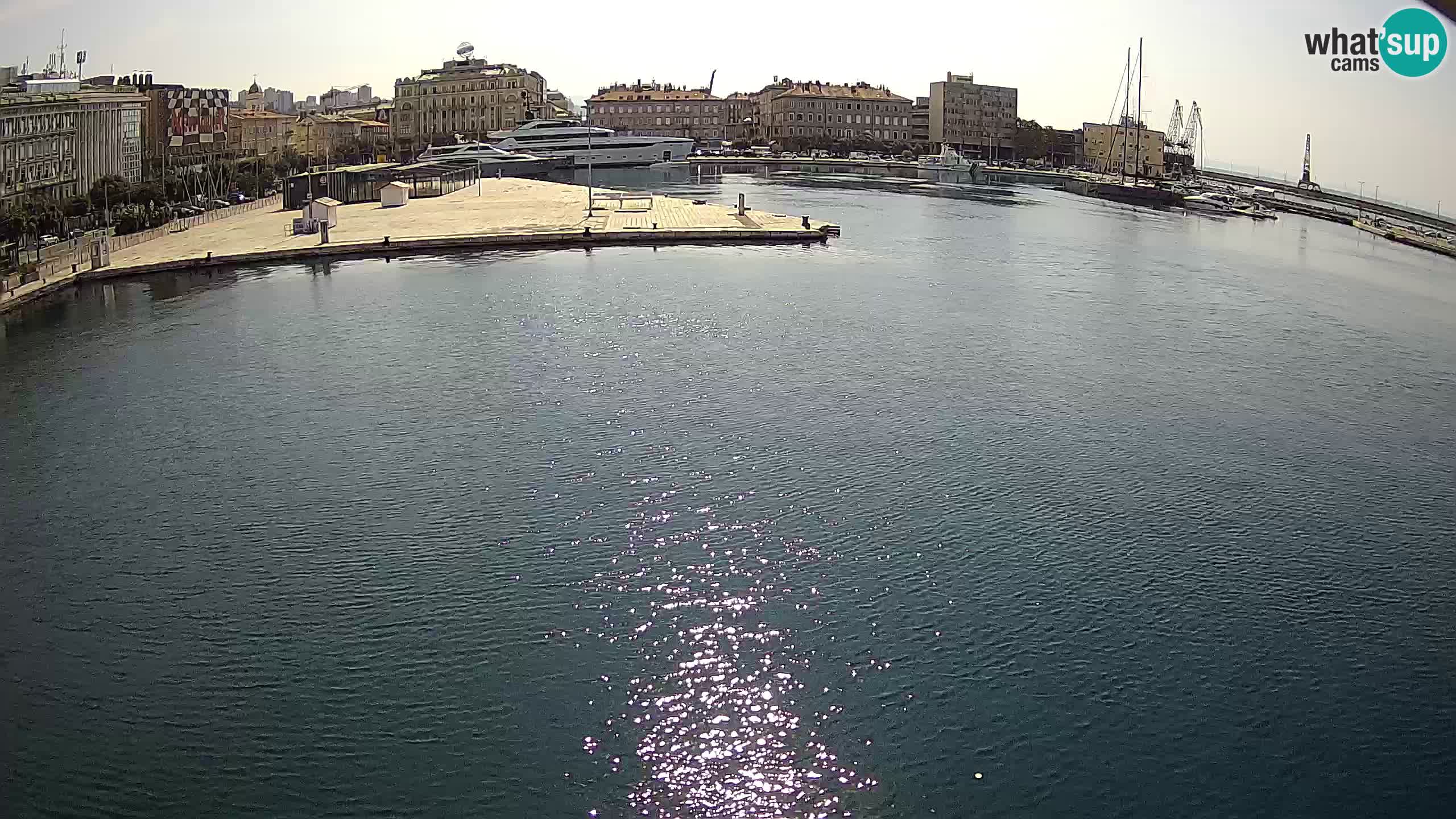 Reka – Botel Marina spletna kamera