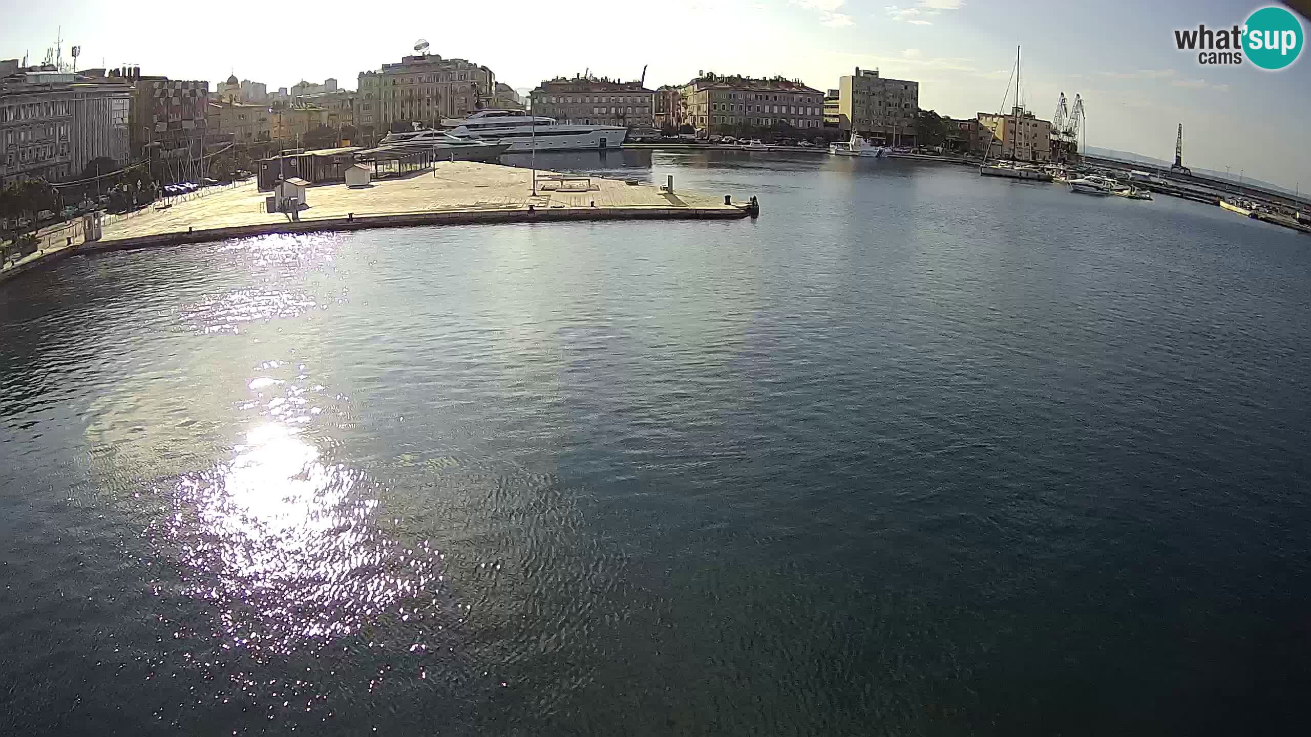 Reka – Botel Marina spletna kamera