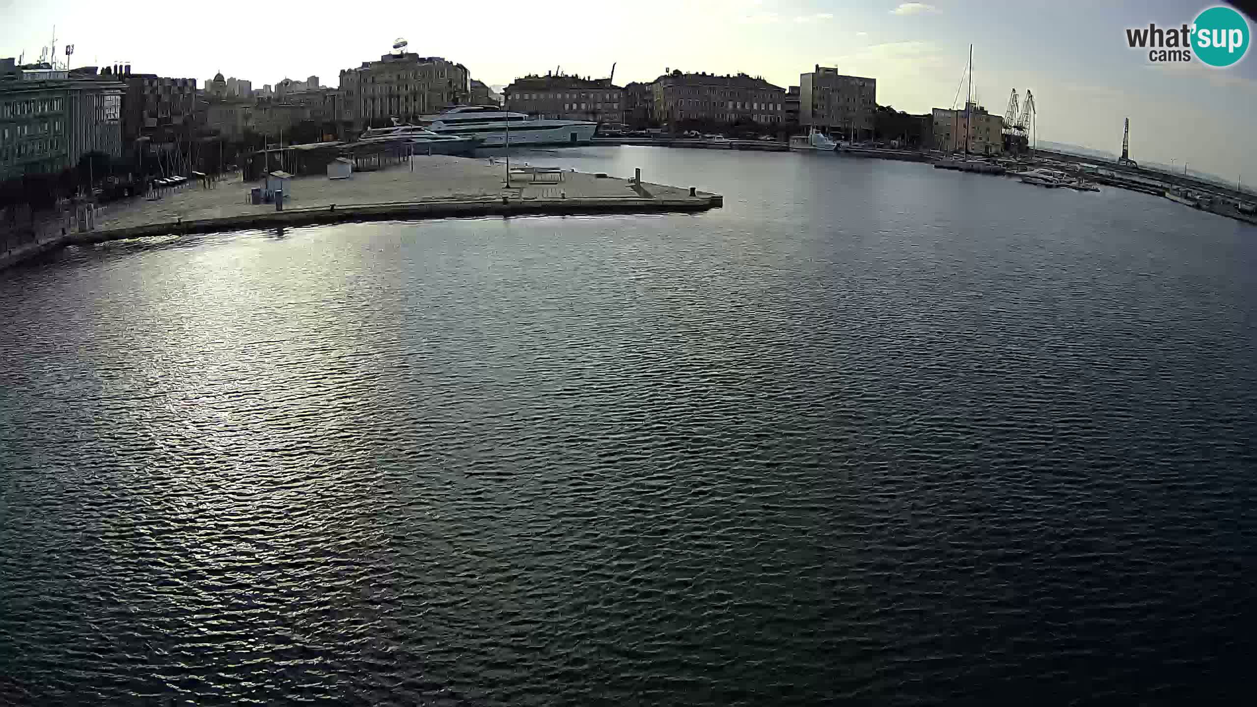 Reka – Botel Marina spletna kamera
