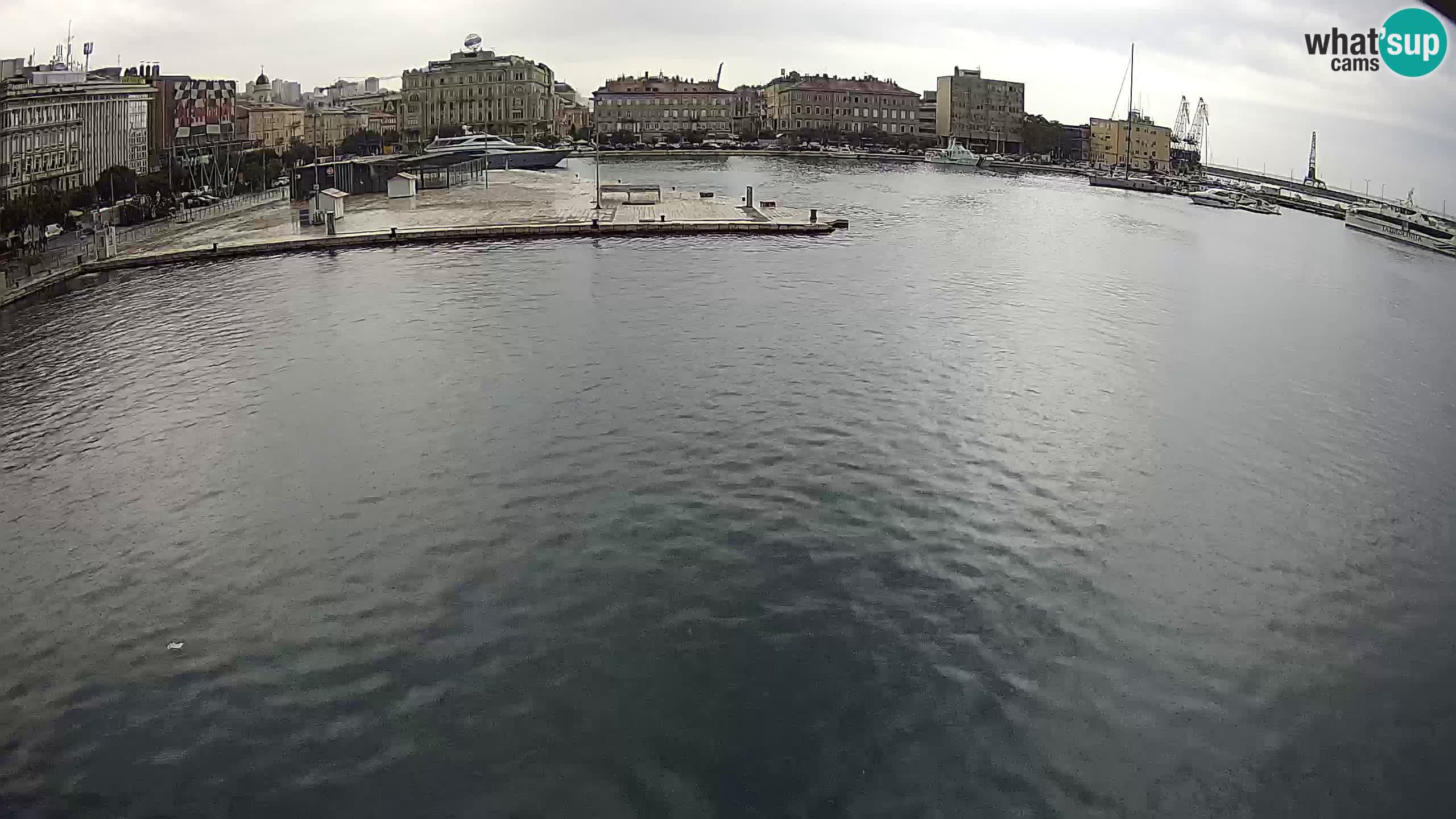 Reka – Botel Marina spletna kamera