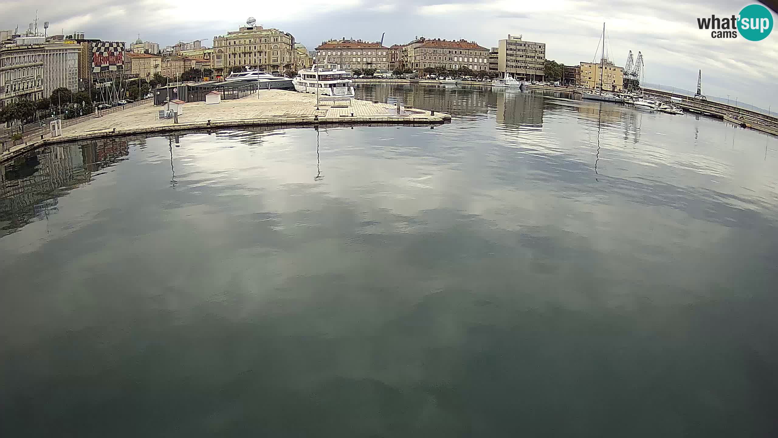Reka – Botel Marina spletna kamera