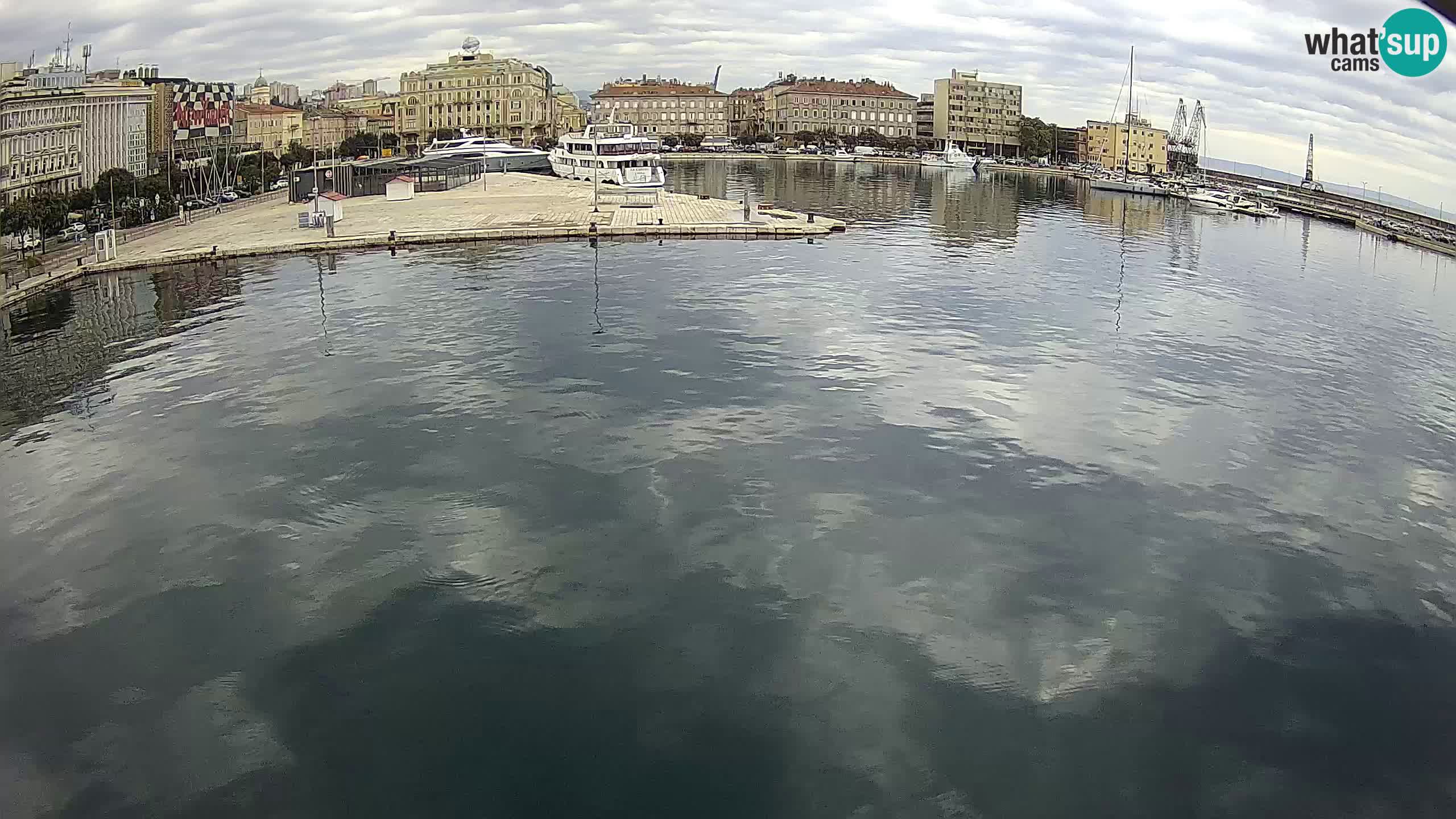 Reka – Botel Marina spletna kamera