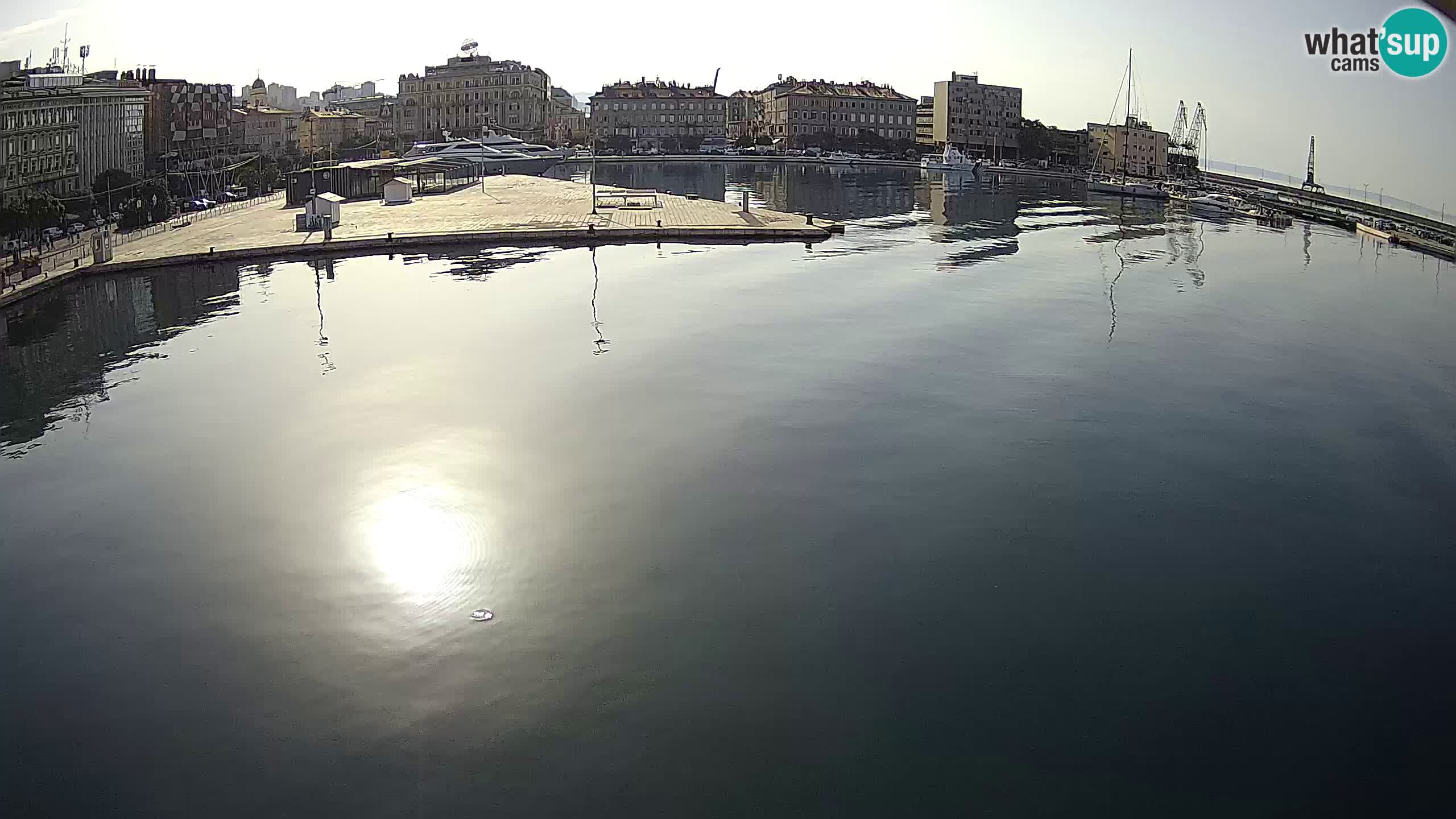 Reka – Botel Marina spletna kamera