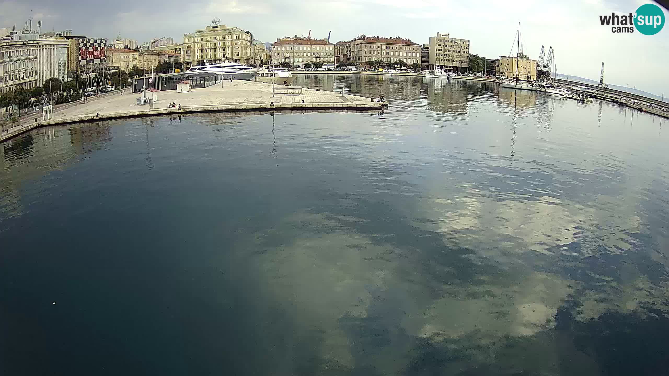 Reka – Botel Marina spletna kamera