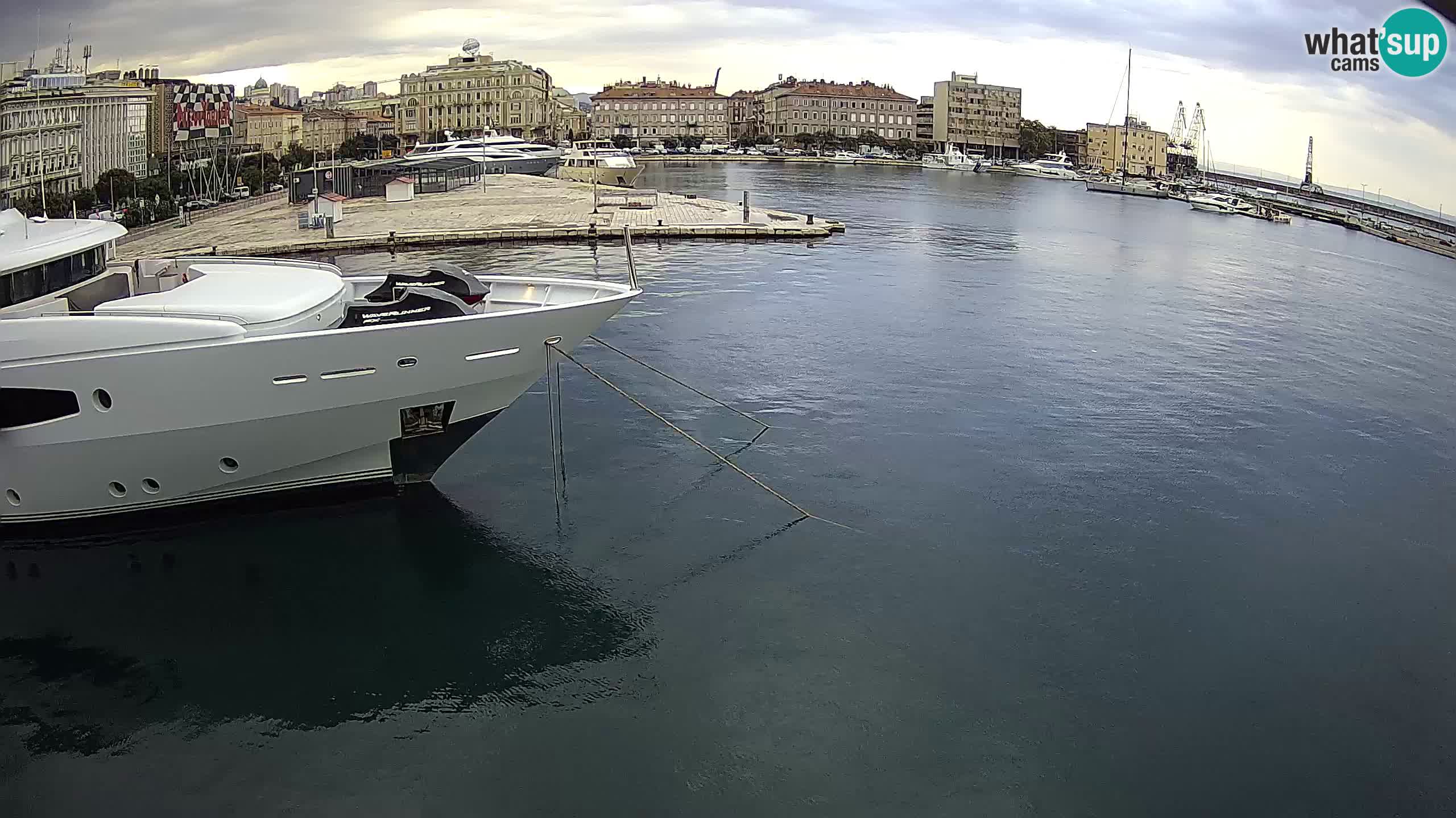 Botel Marina cámara web en vivo Rijeka