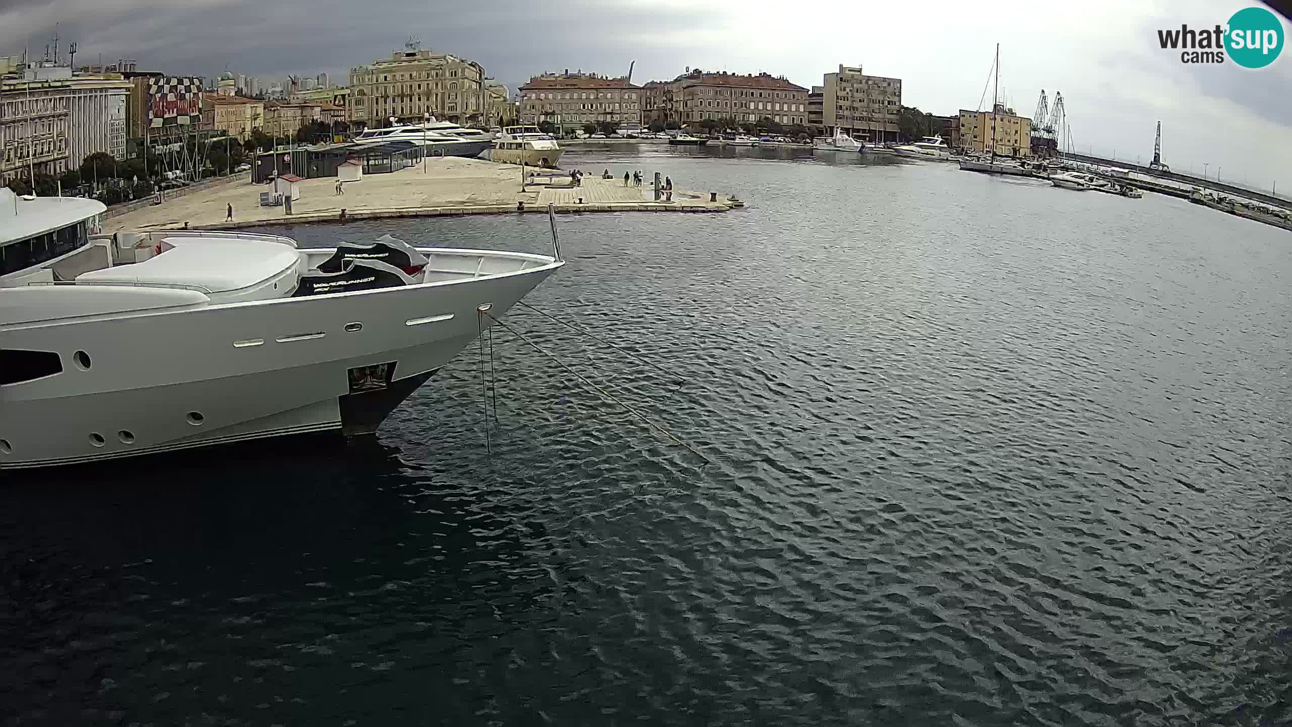 Reka – Botel Marina spletna kamera