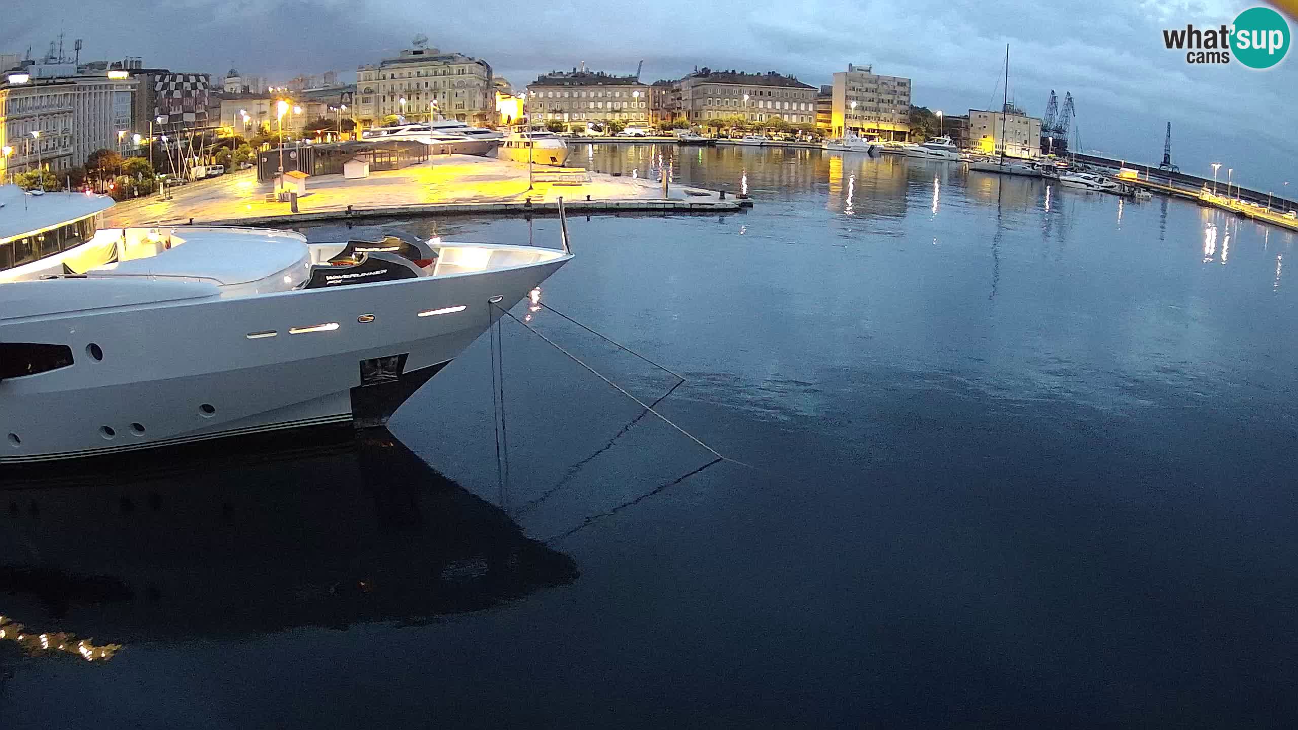 Reka – Botel Marina spletna kamera