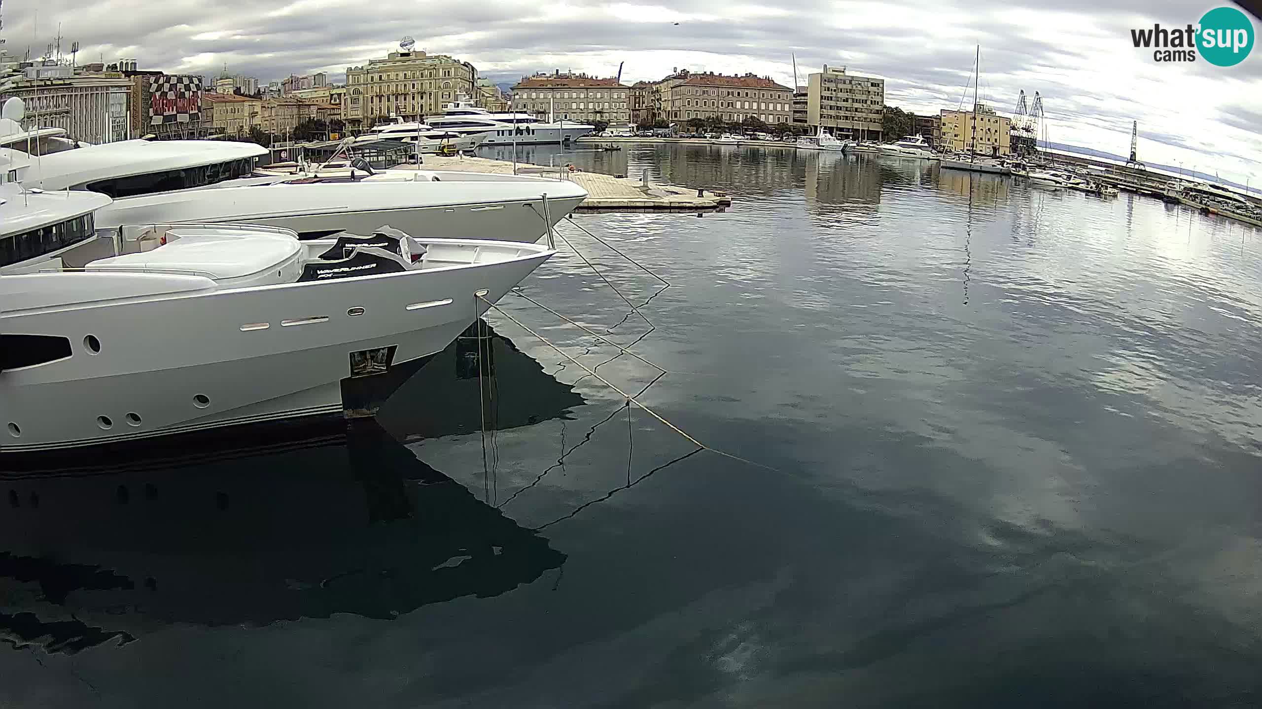 Botel Marina cámara web en vivo Rijeka