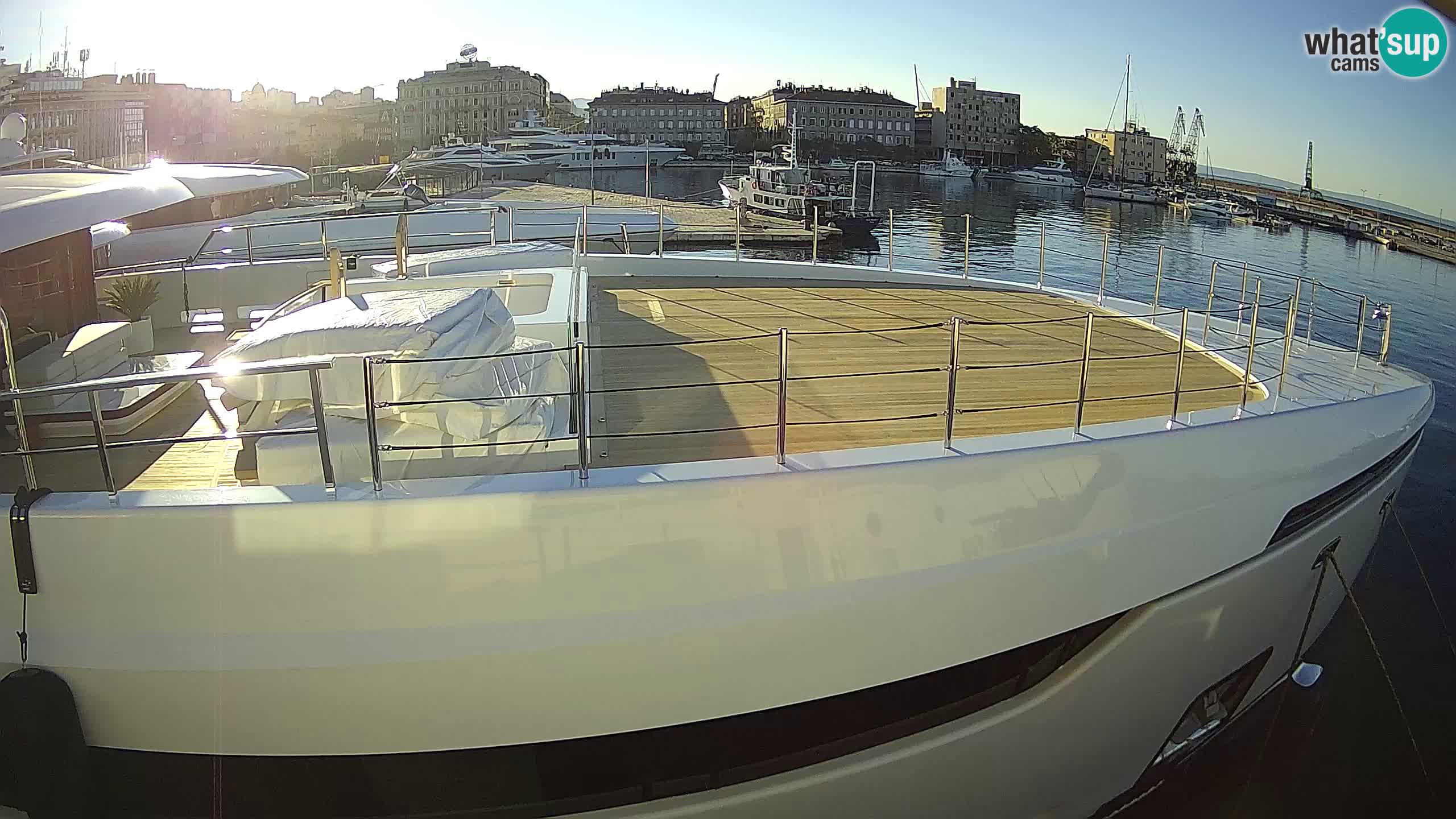 Reka – Botel Marina spletna kamera