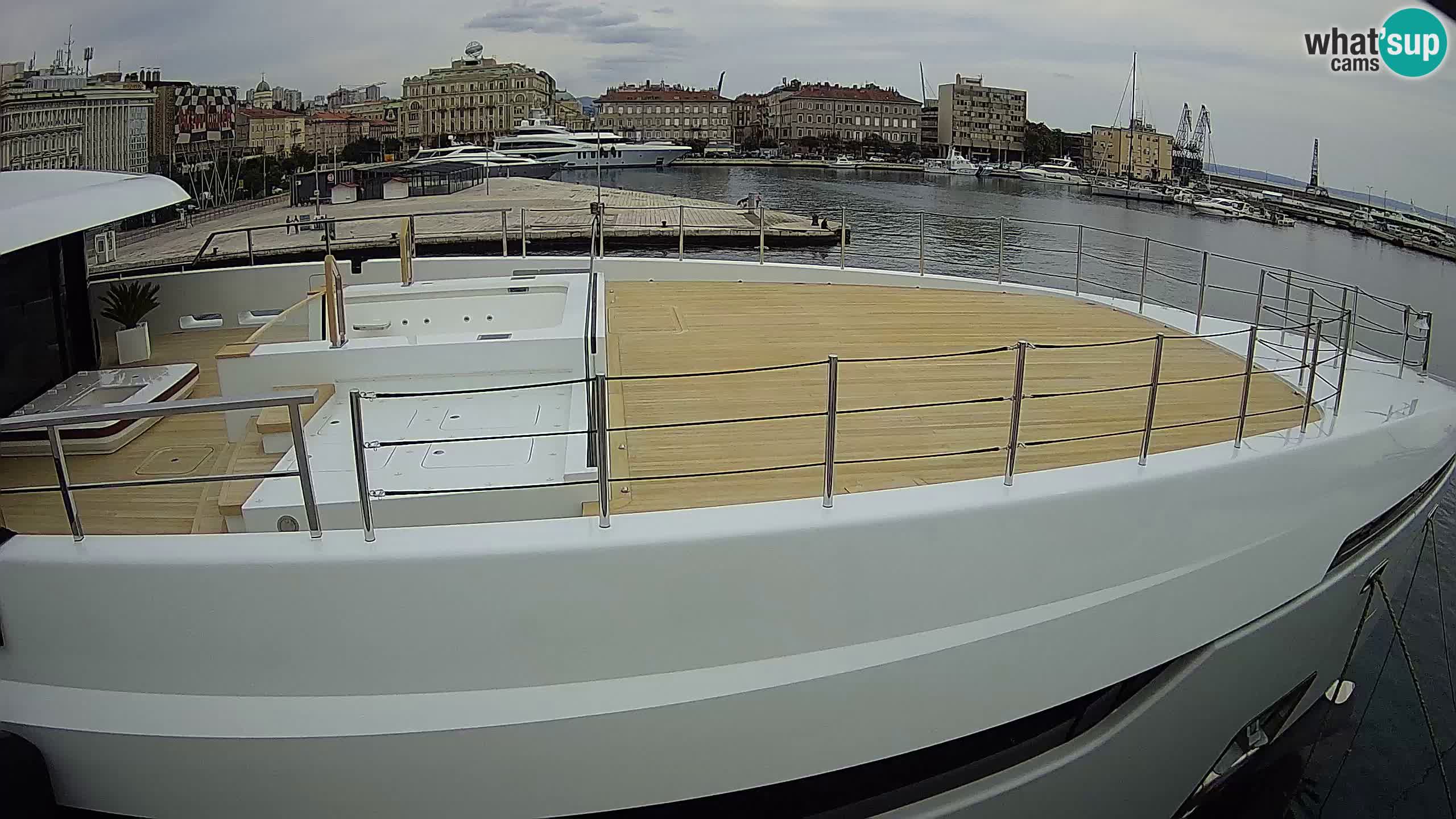 Botel Marina cámara web en vivo Rijeka