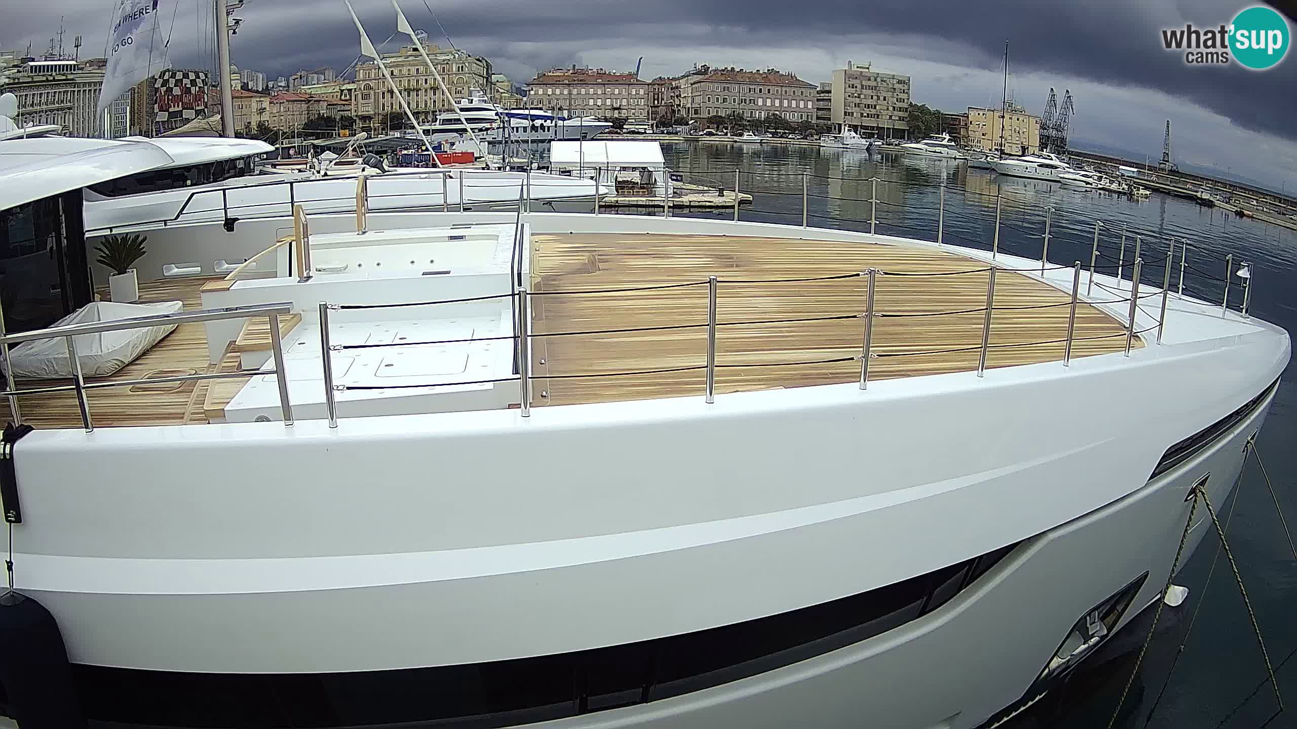 Botel Marina cámara web en vivo Rijeka