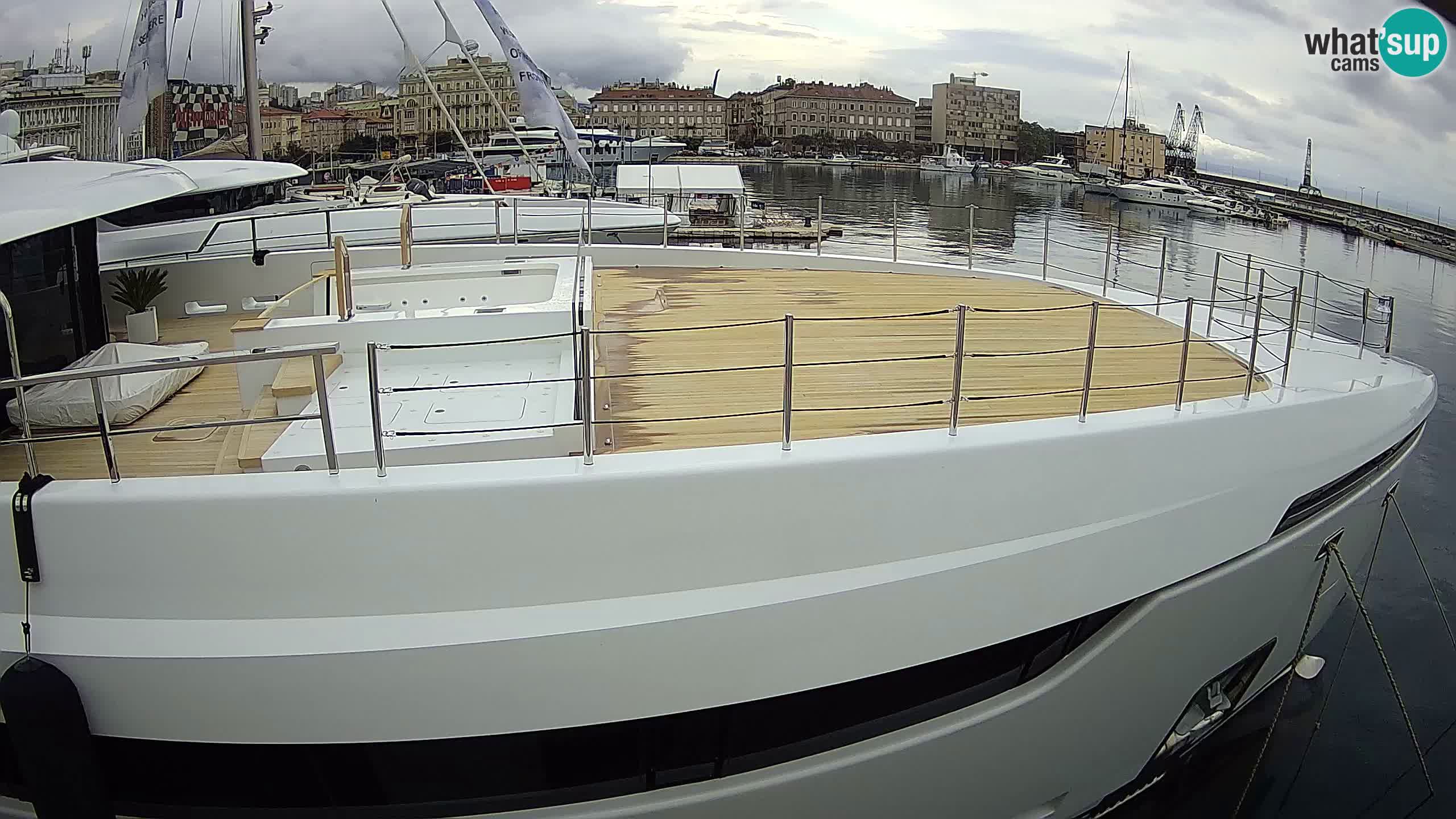 Botel Marina cámara web en vivo Rijeka
