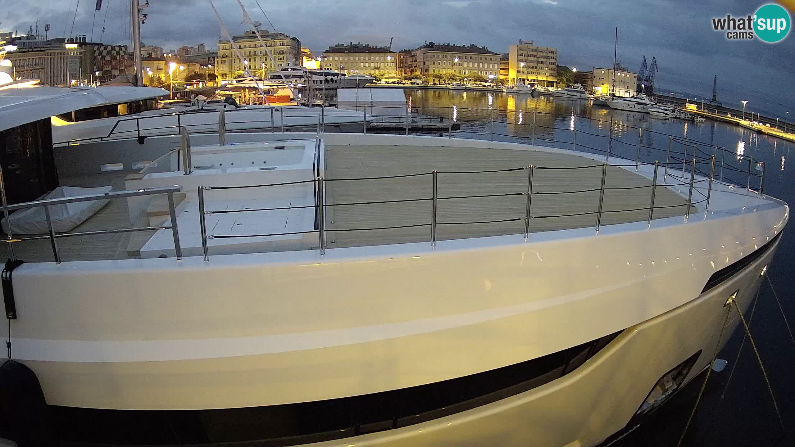 Botel Marina cámara web en vivo Rijeka