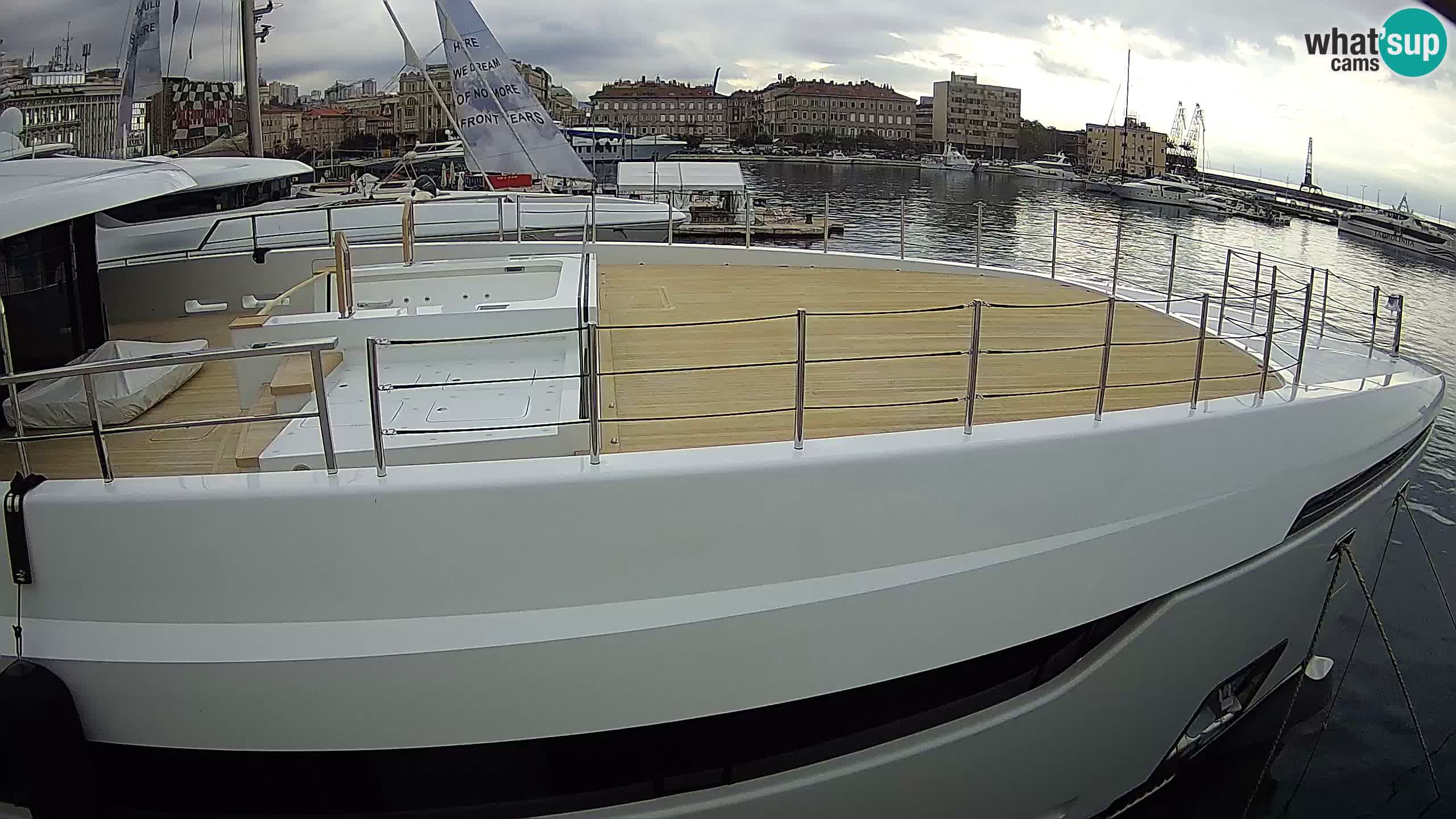 Botel Marina cámara web en vivo Rijeka