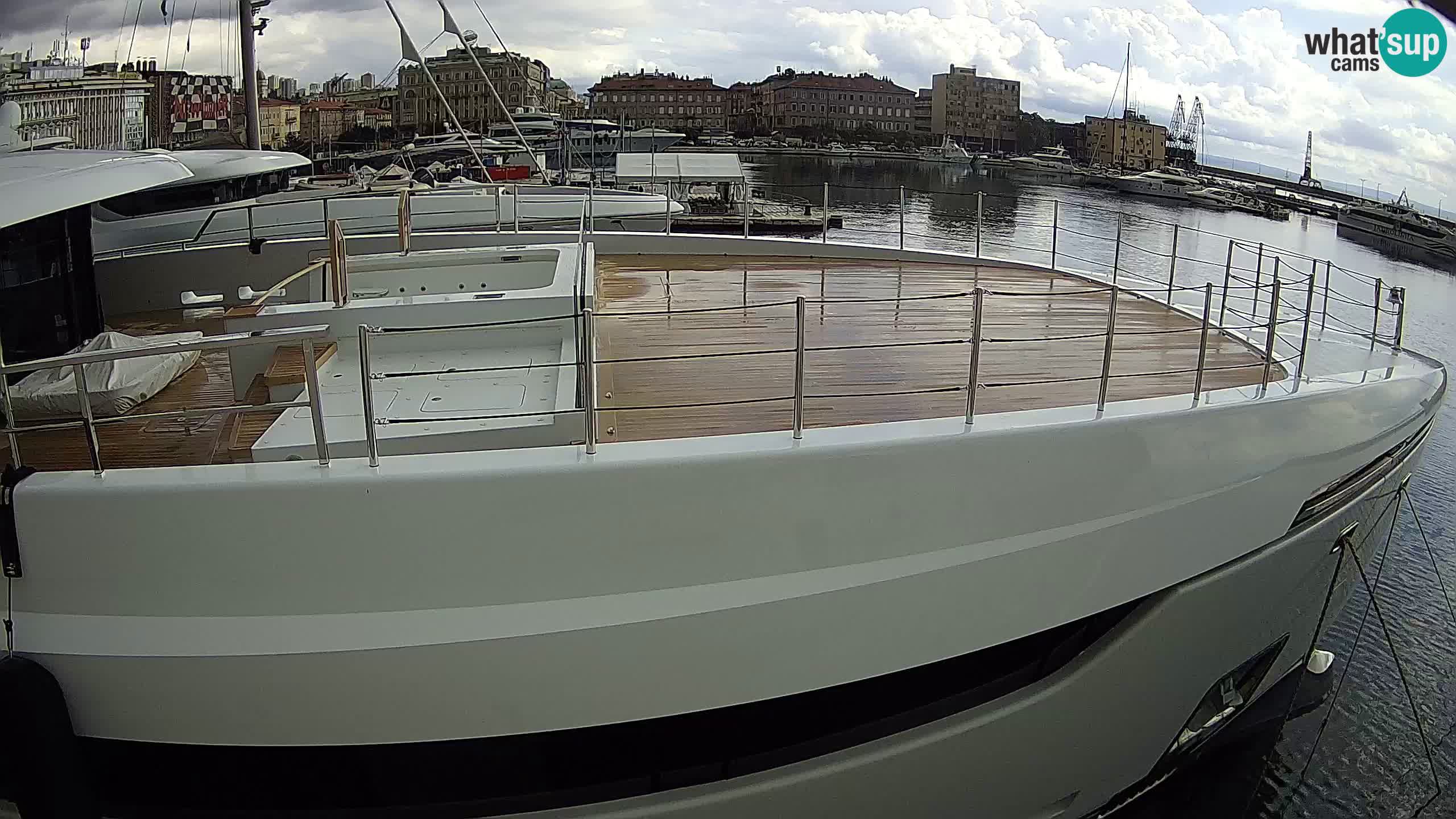 Botel Marina cámara web en vivo Rijeka