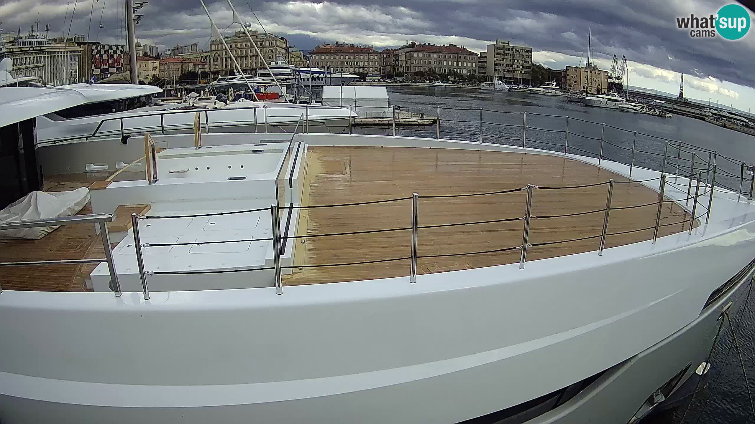 Botel Marina cámara web en vivo Rijeka