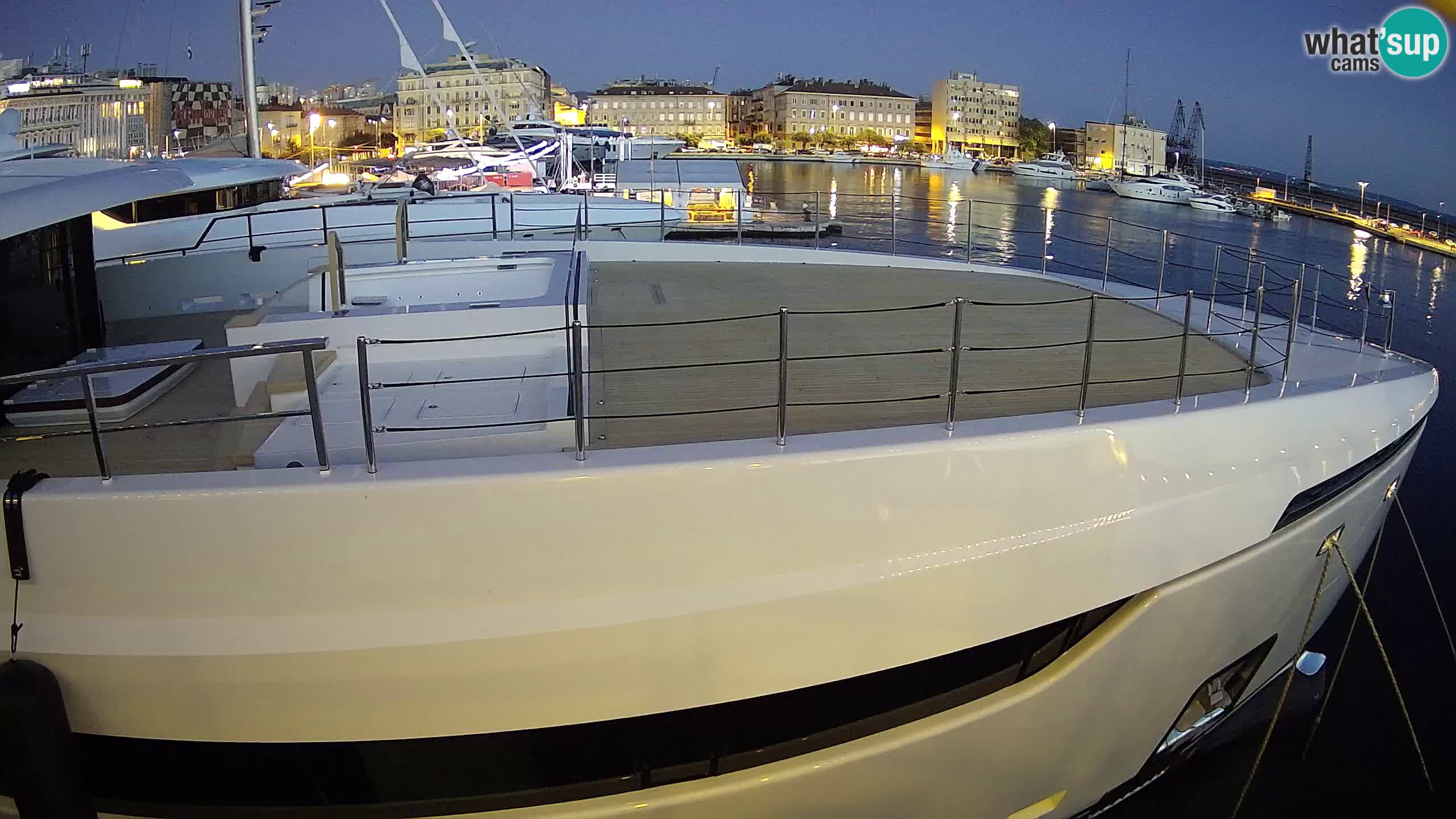 Botel Marina cámara web en vivo Rijeka