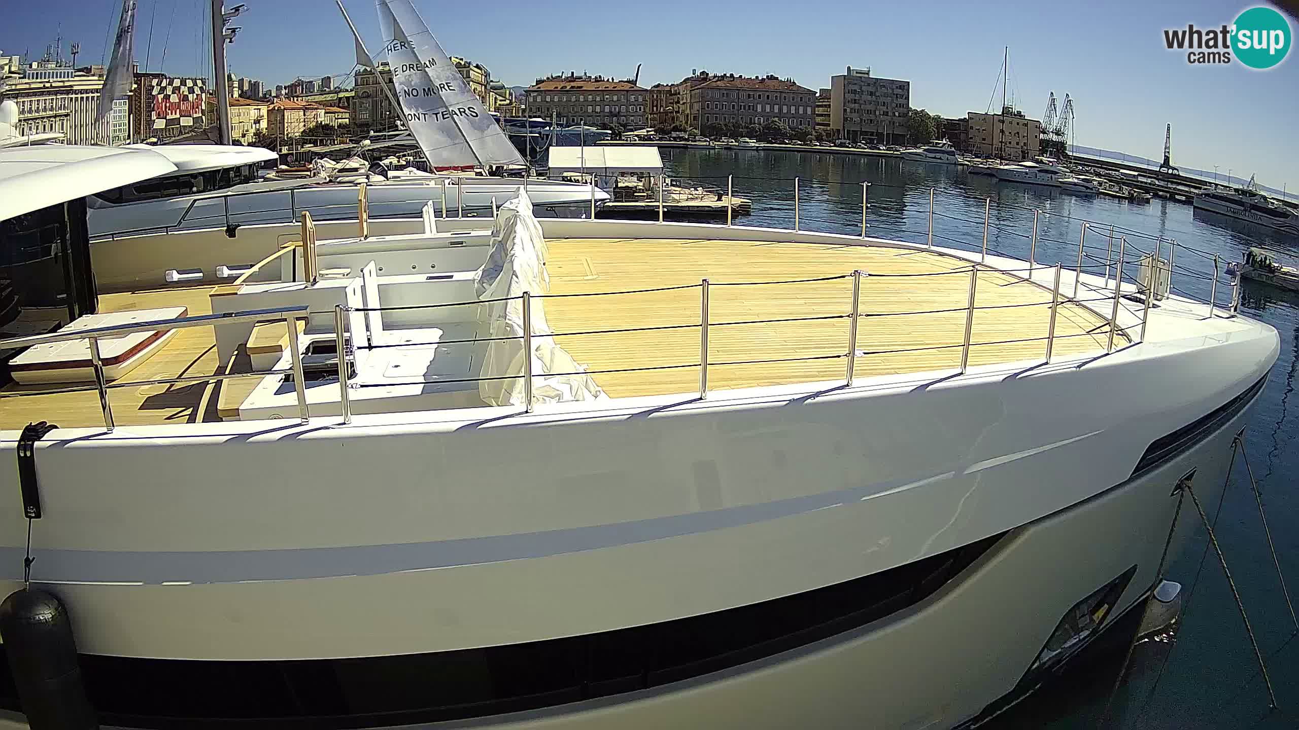 Reka – Botel Marina spletna kamera