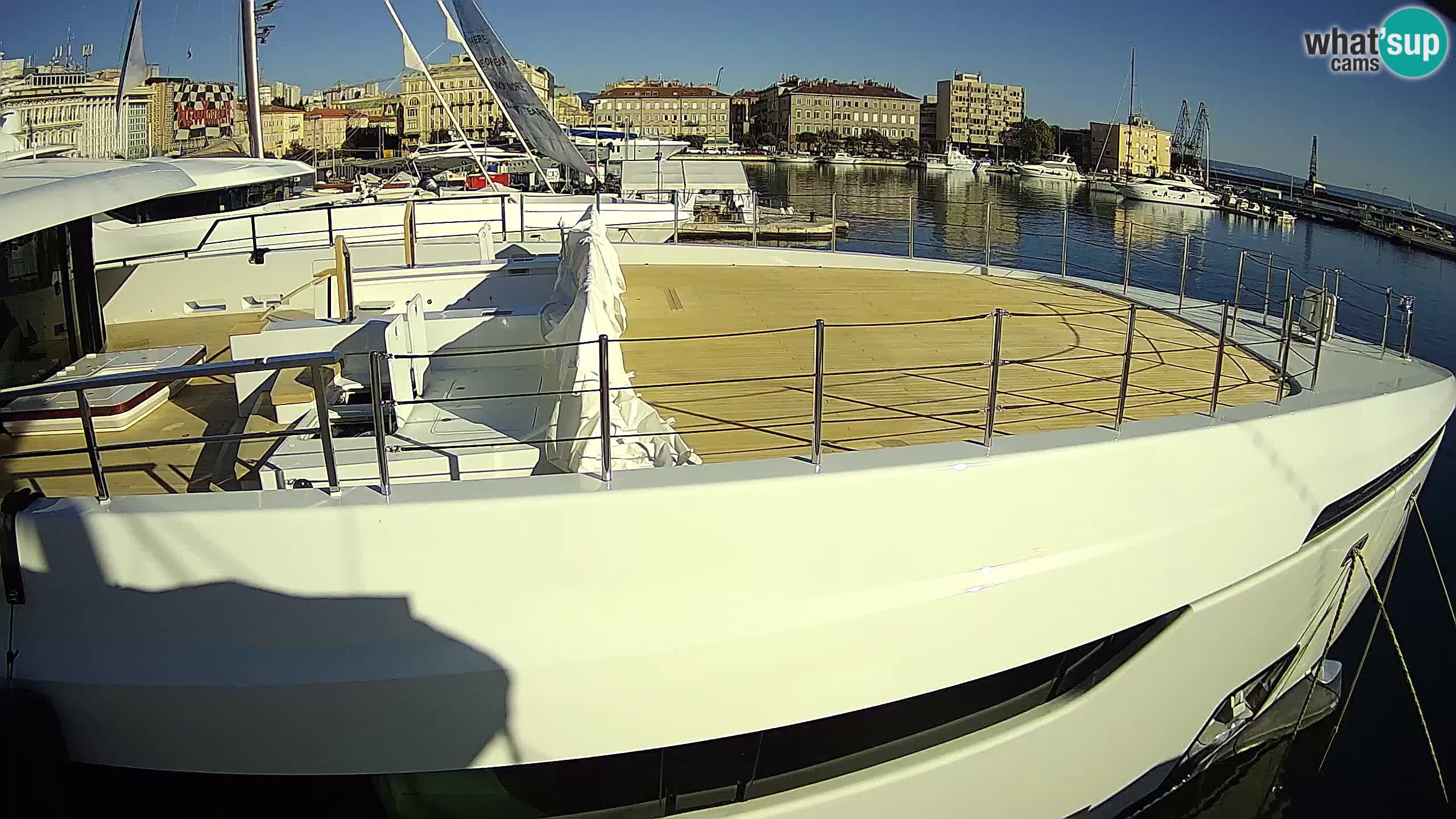 Reka – Botel Marina spletna kamera