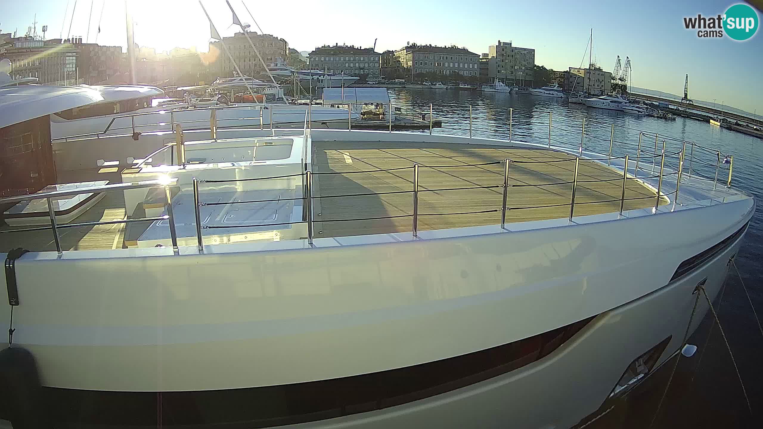 Botel Marina cámara web en vivo Rijeka