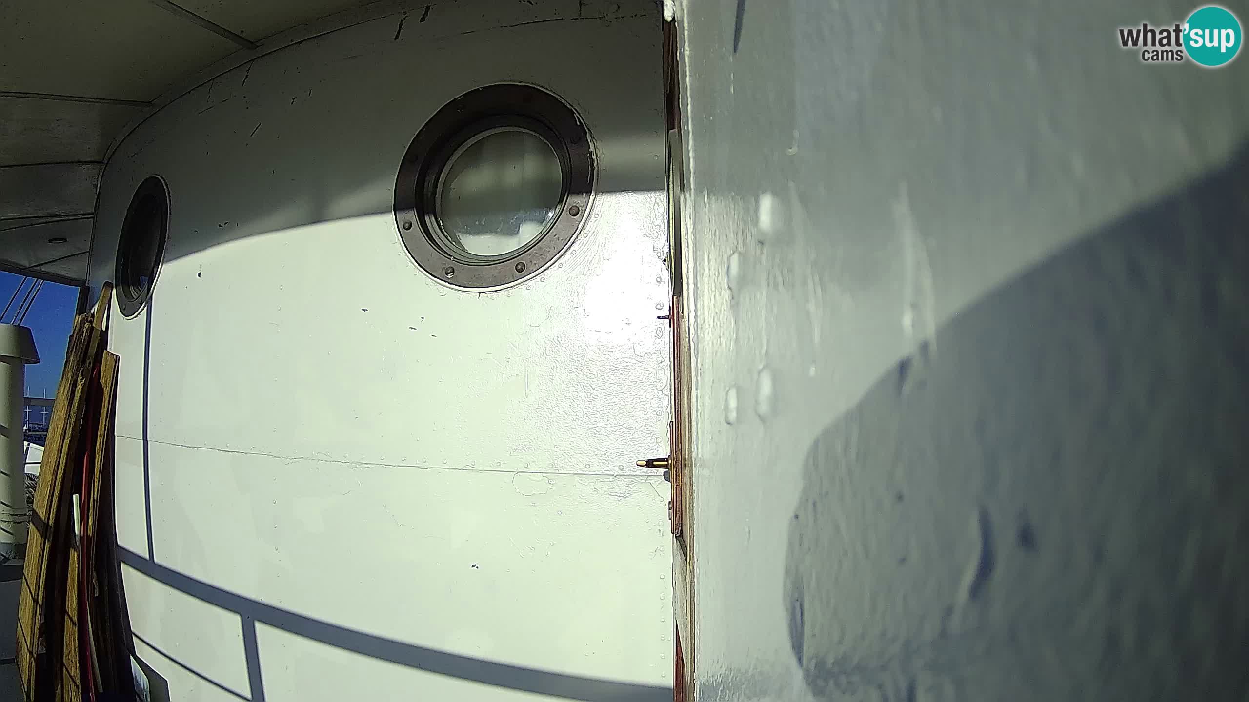 Reka – Botel Marina spletna kamera