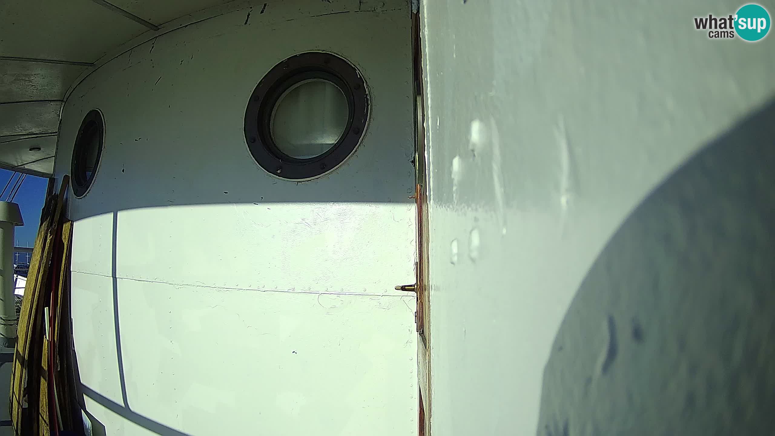 Reka – Botel Marina spletna kamera