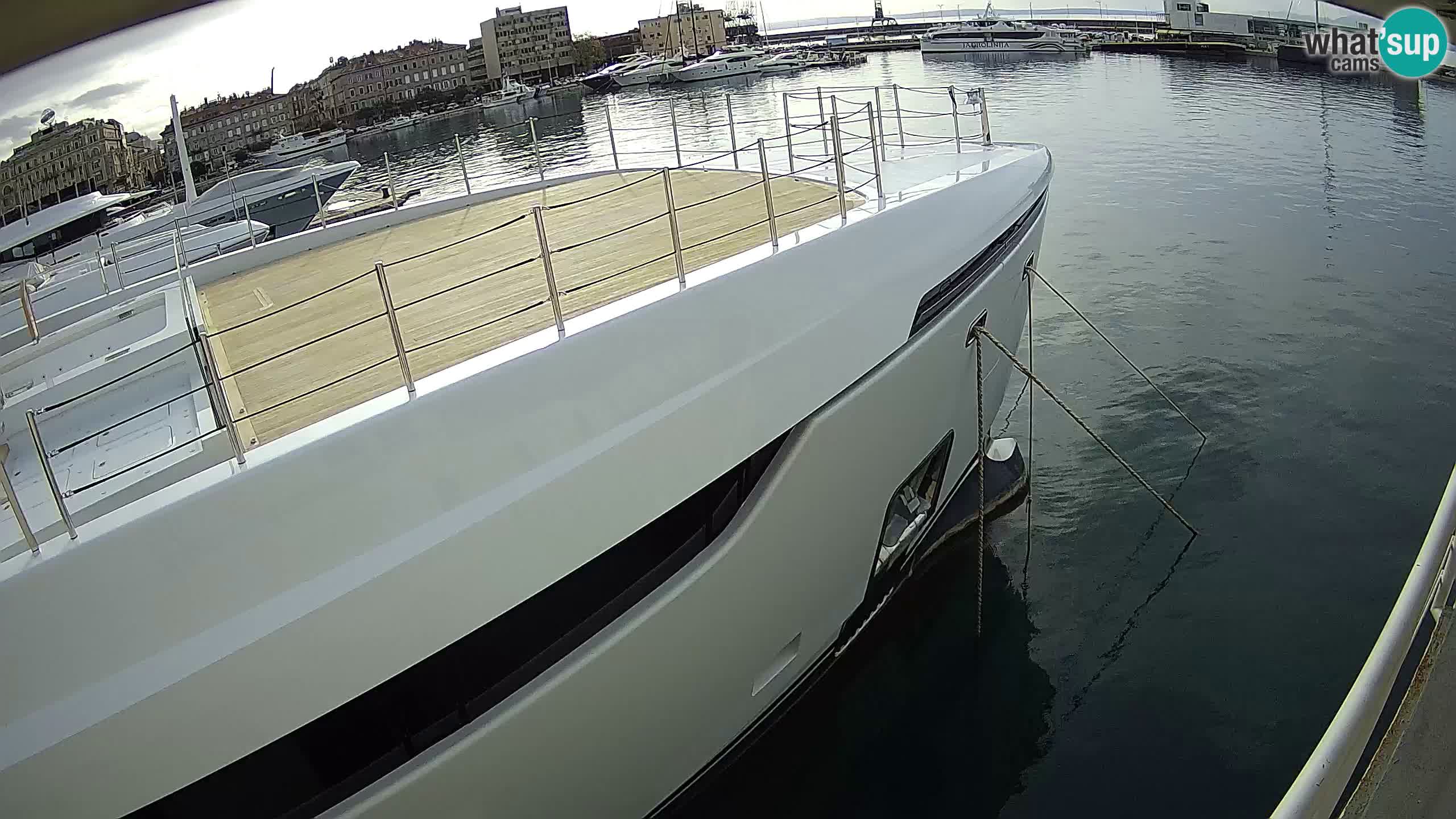 Reka – Botel Marina spletna kamera