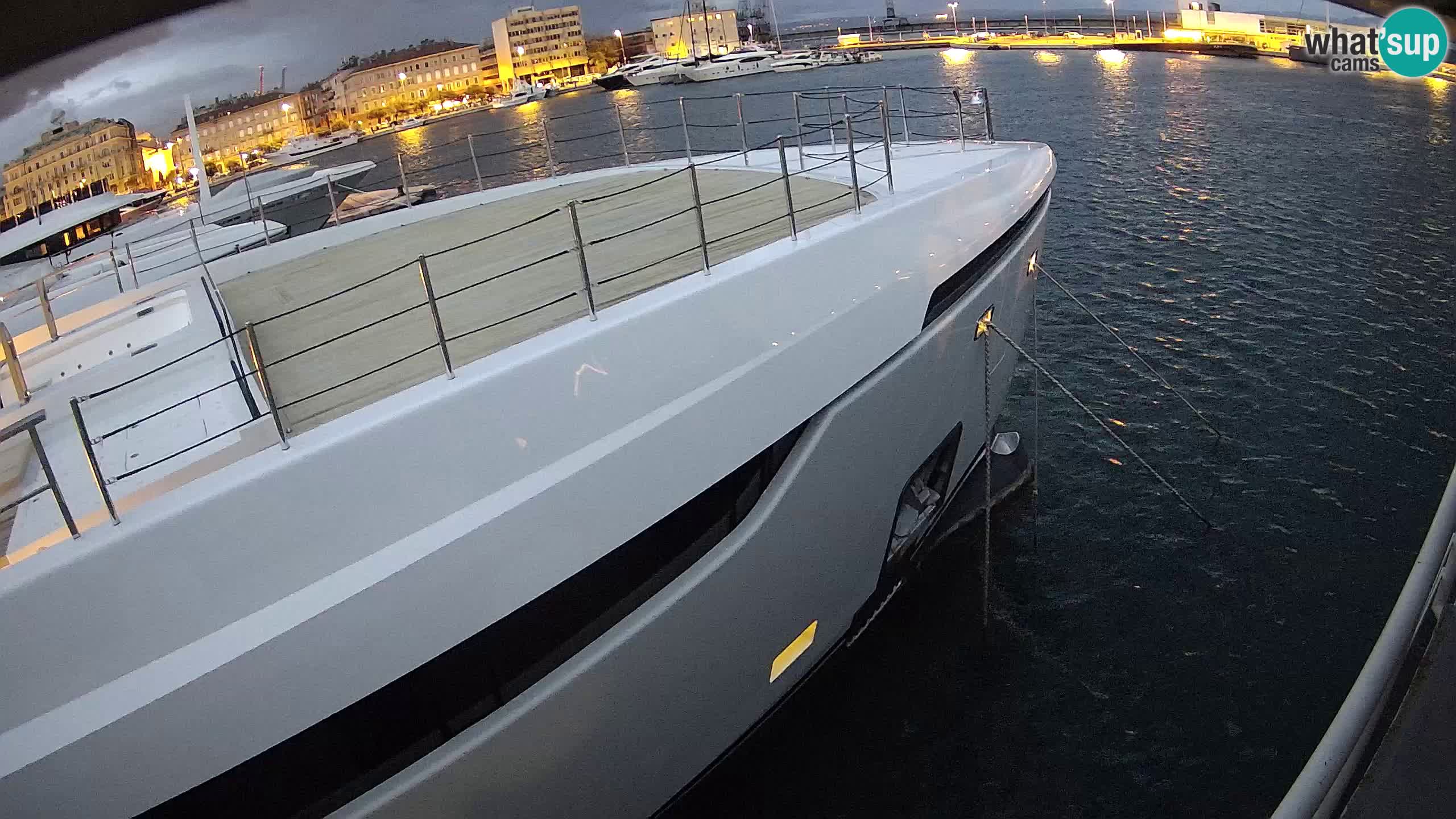 Botel Marina cámara web en vivo Rijeka