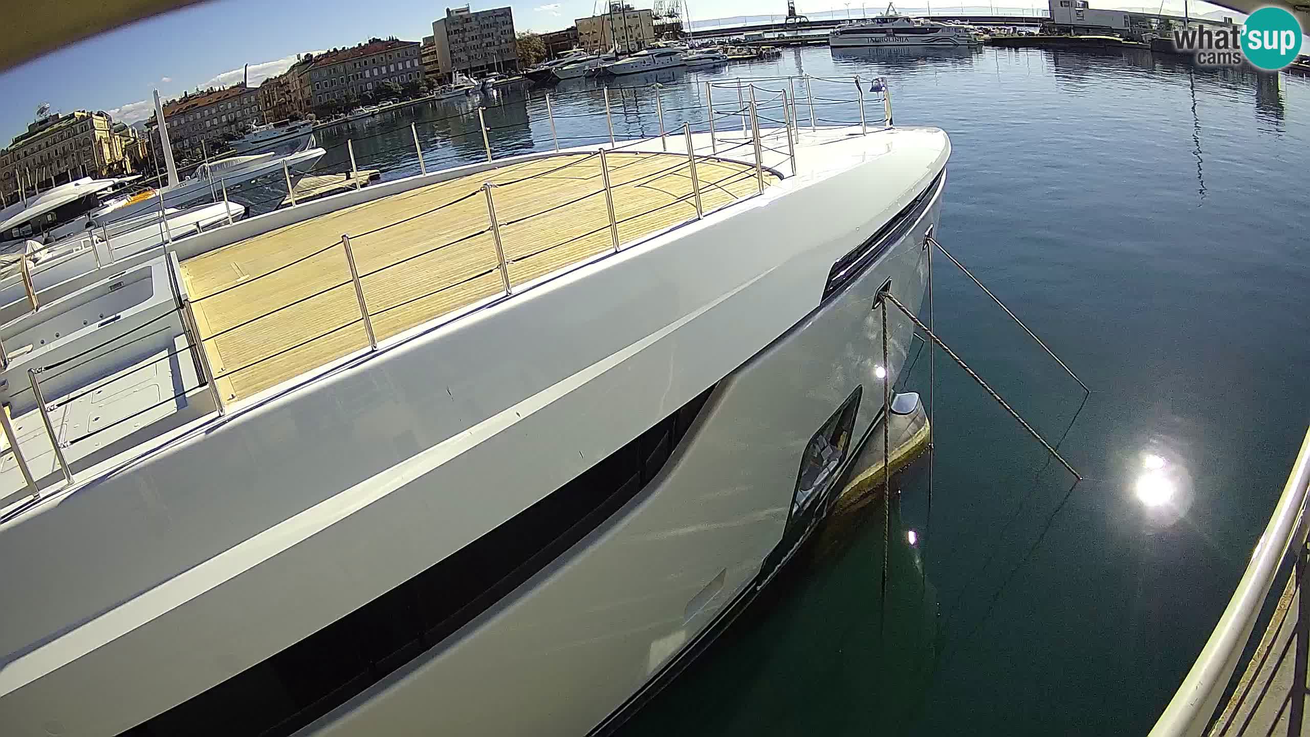 Reka – Botel Marina spletna kamera