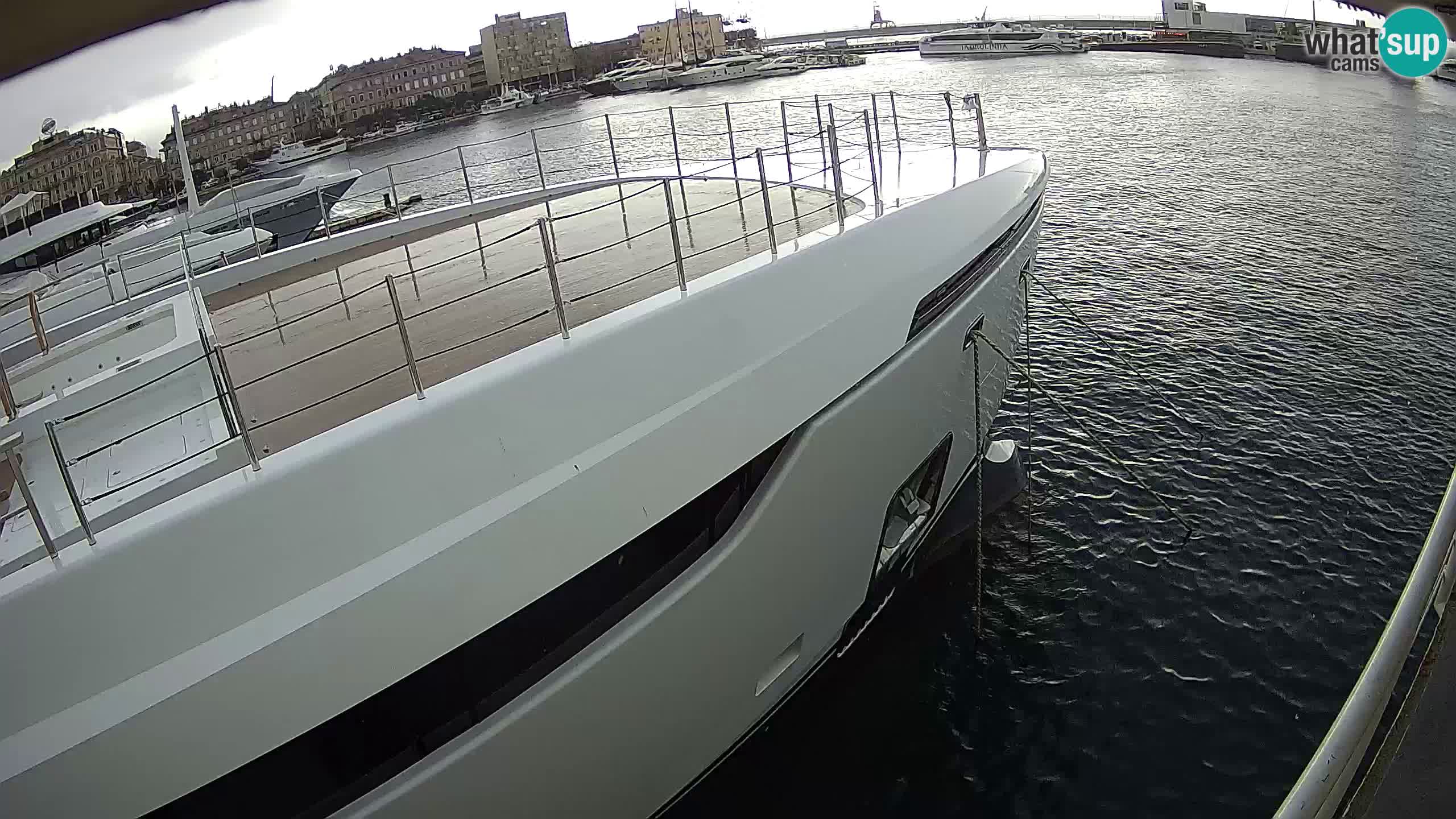 Botel Marina cámara web en vivo Rijeka